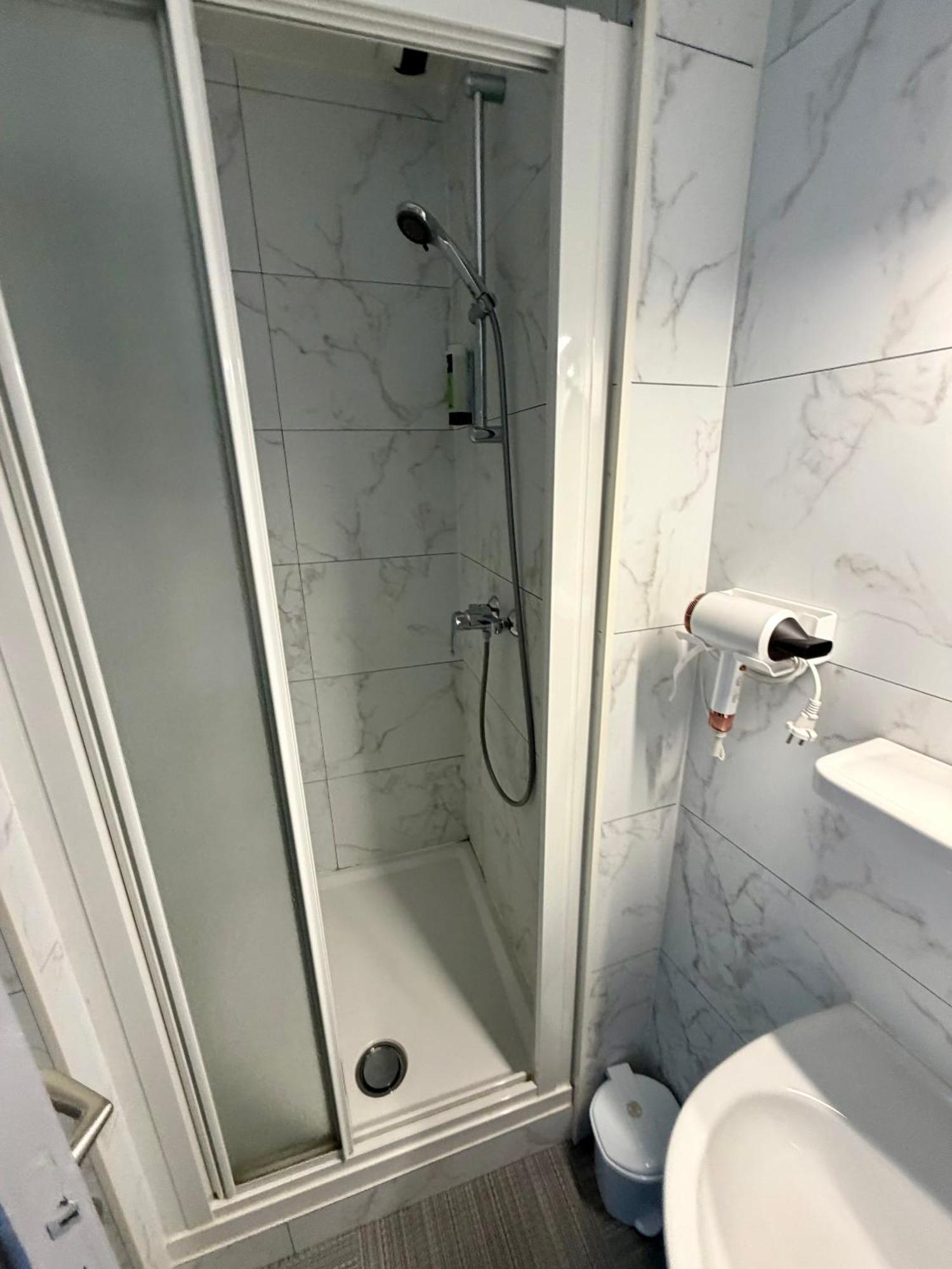 Double Room,1766016890:JPEG