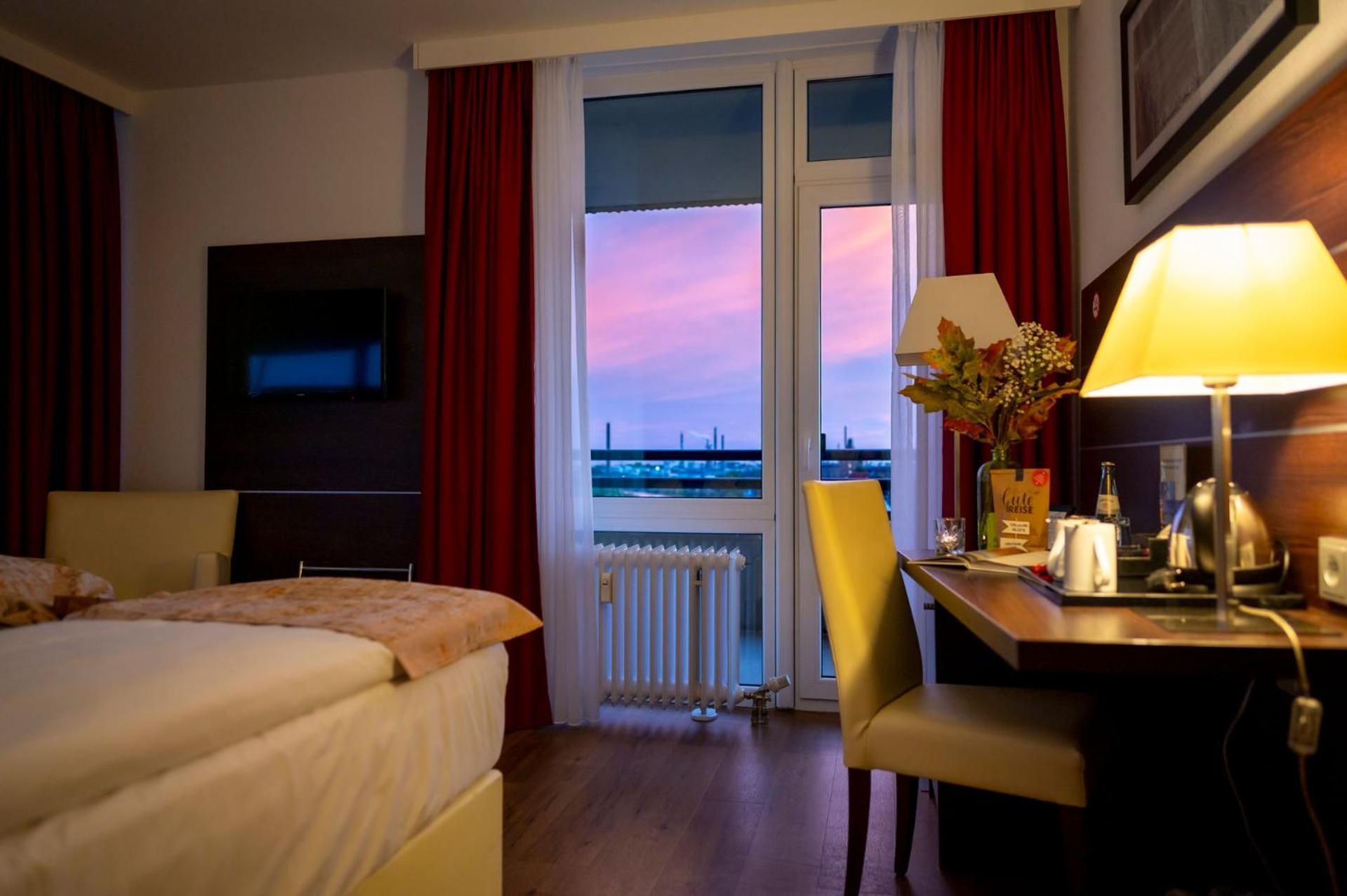 Comfort Double Room City View