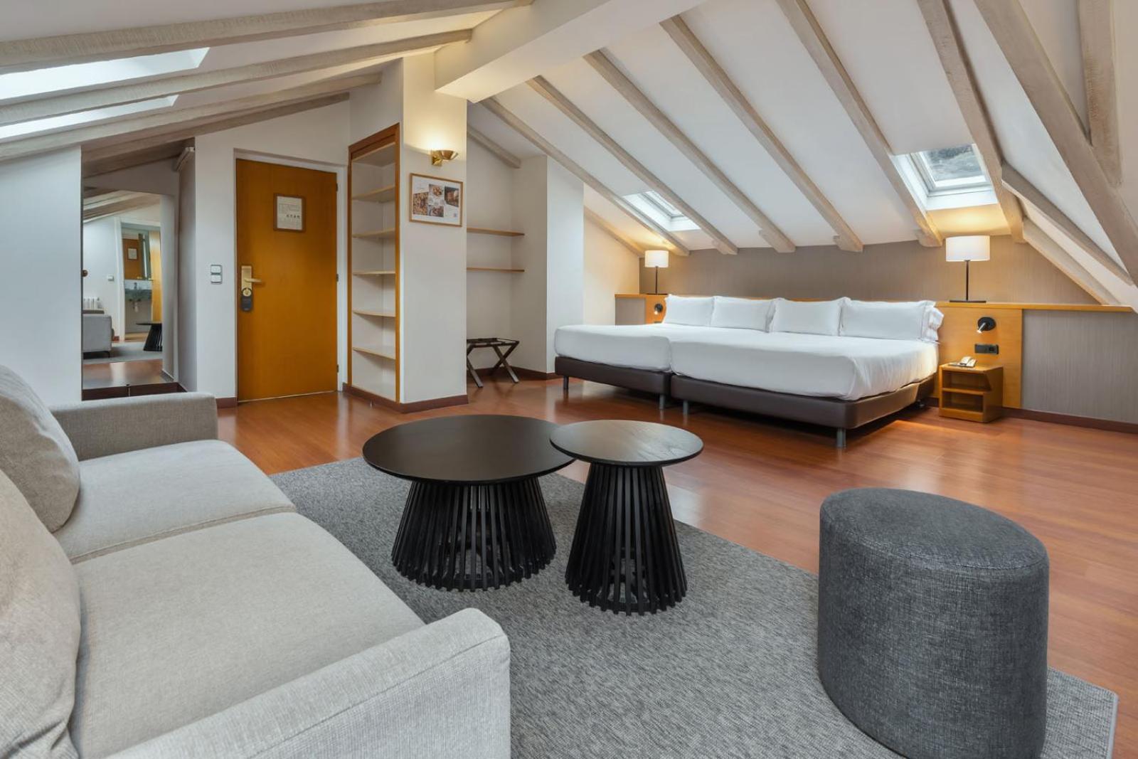 Premium Room,1758520657:JPEG