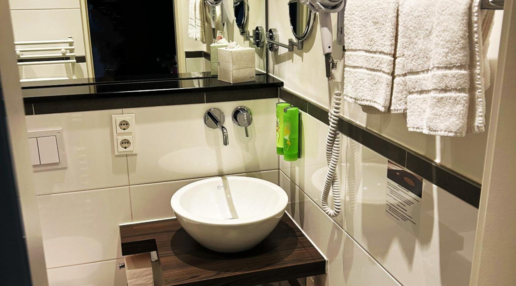Superior Double Room,1758520992:JPEG