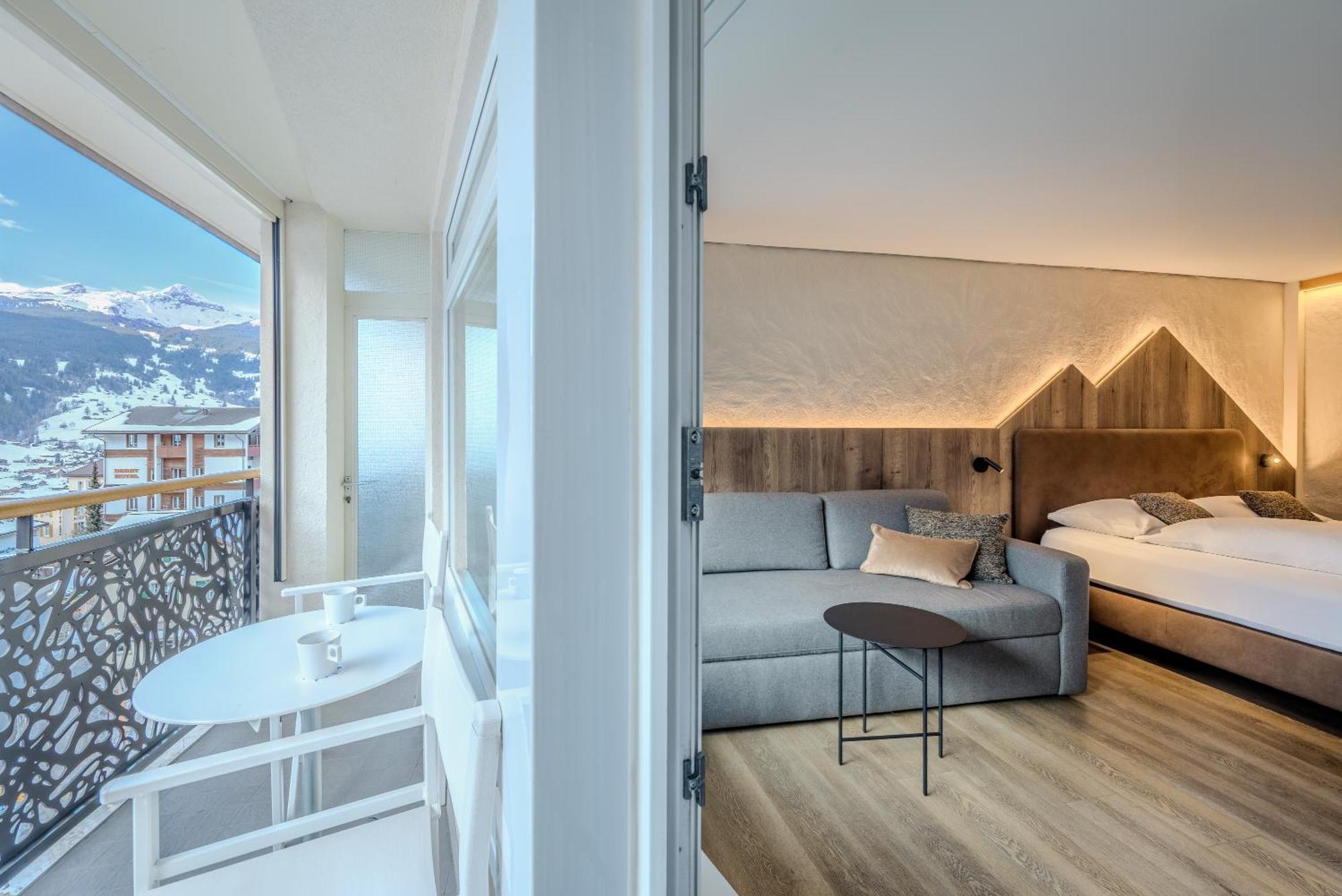 Superior Double Room Eiger View balcony