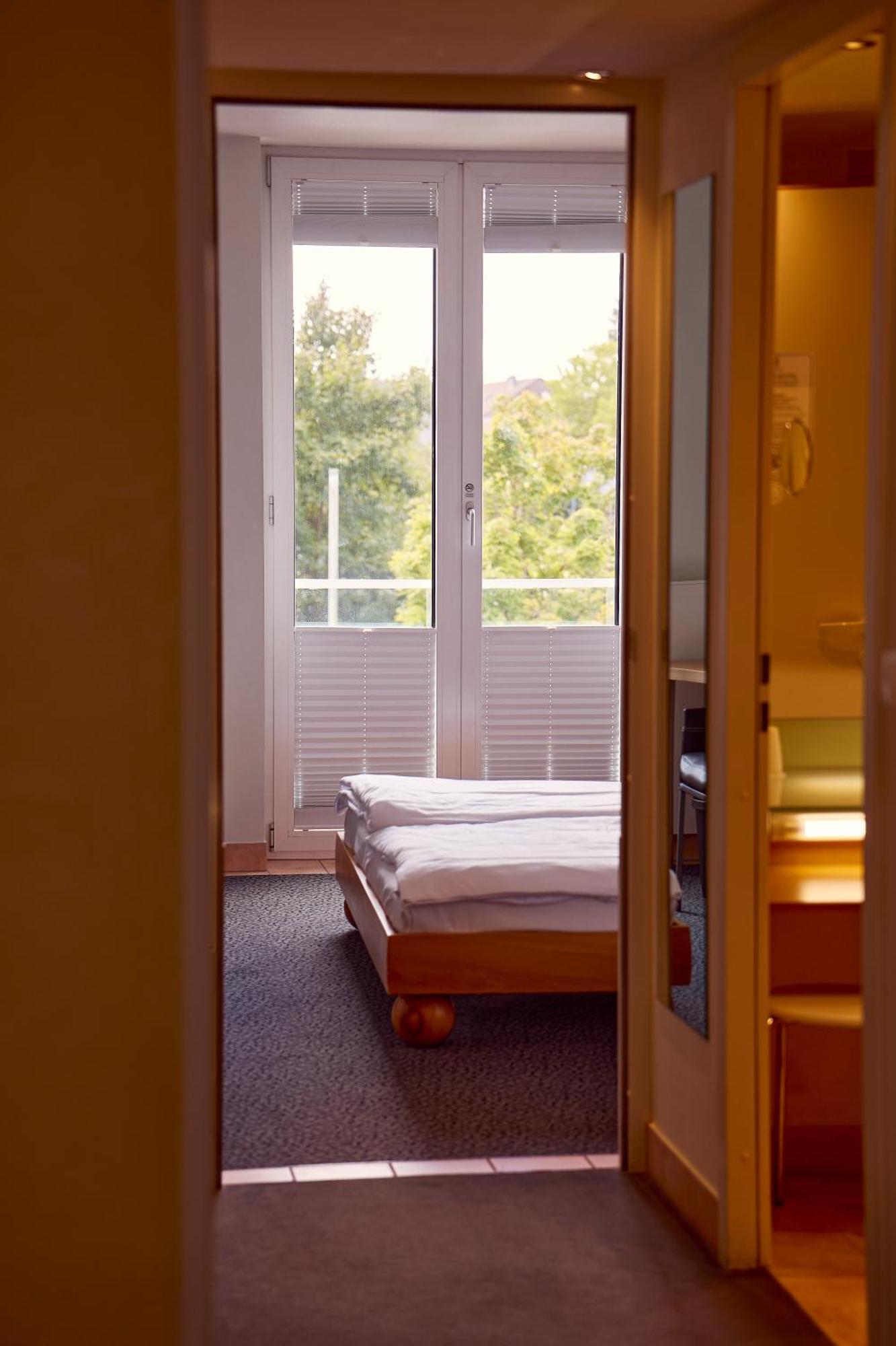 Double Room Alb Street side