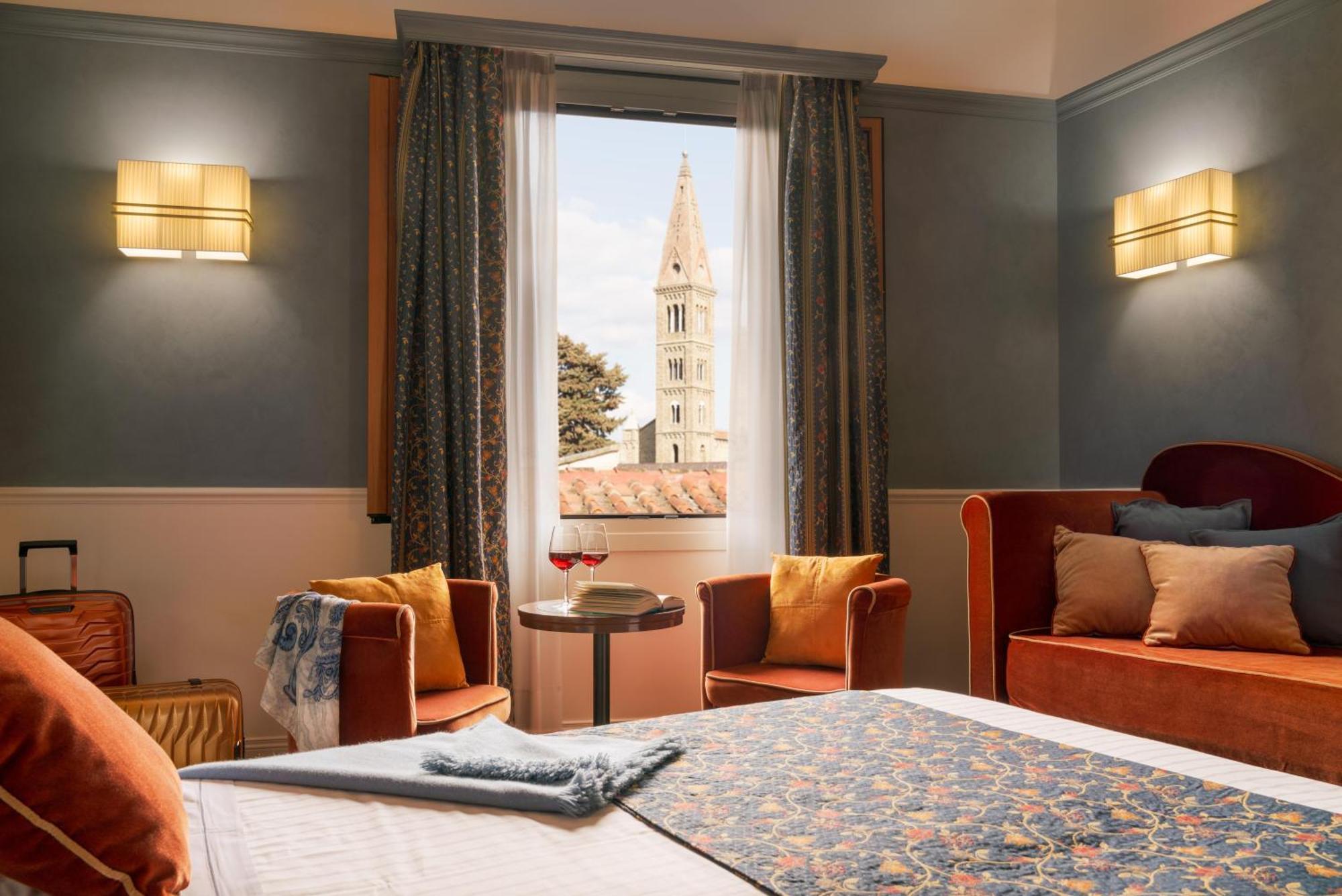 Deluxe Double or Twin Room