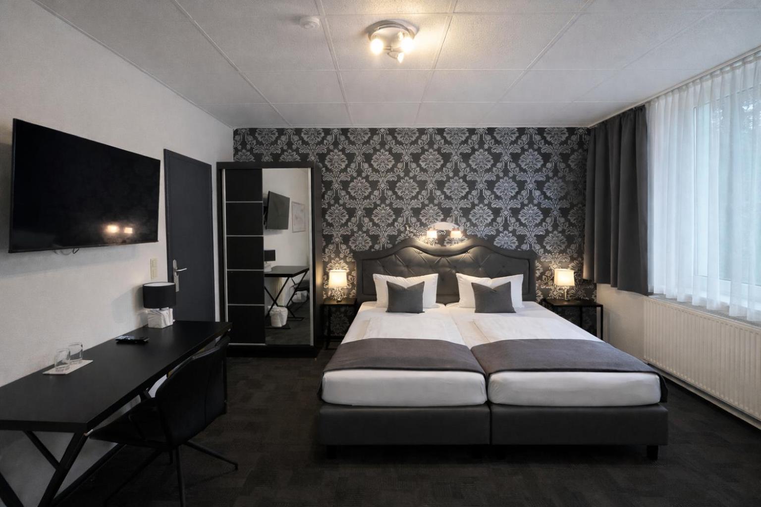 Double Room Bathroom