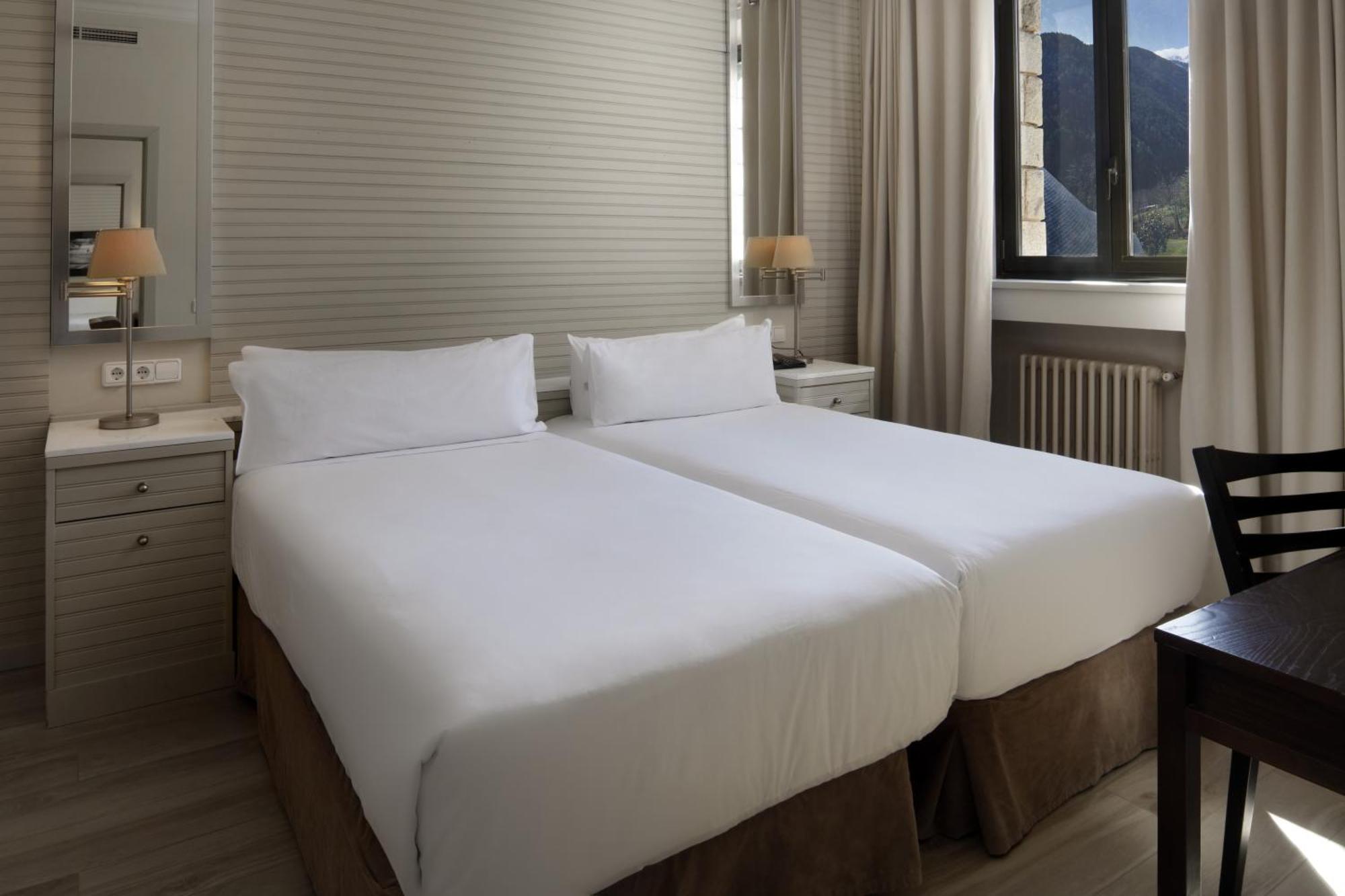 Junior Suite,1758532513:JPEG