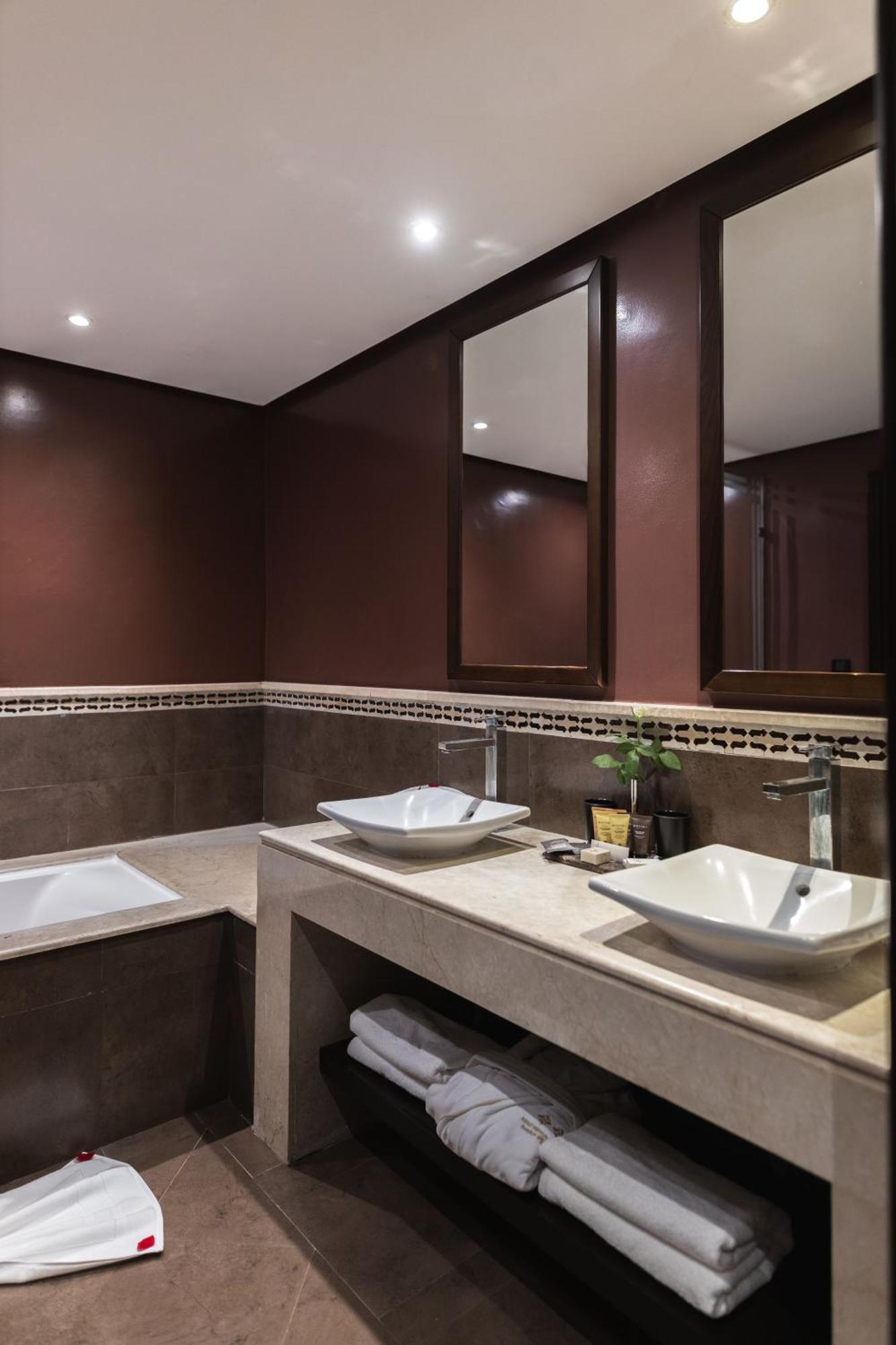 Premium Room Twin Beds Garden View