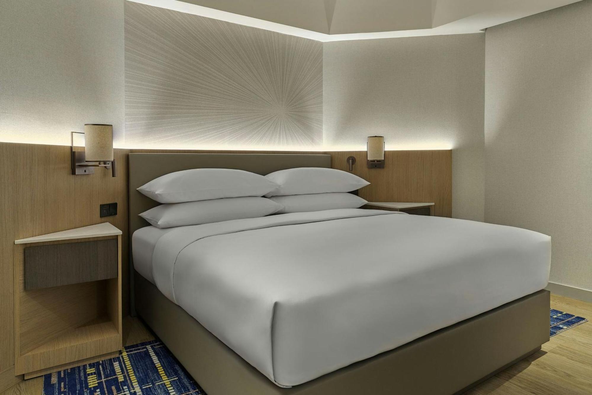 King Suite with City View