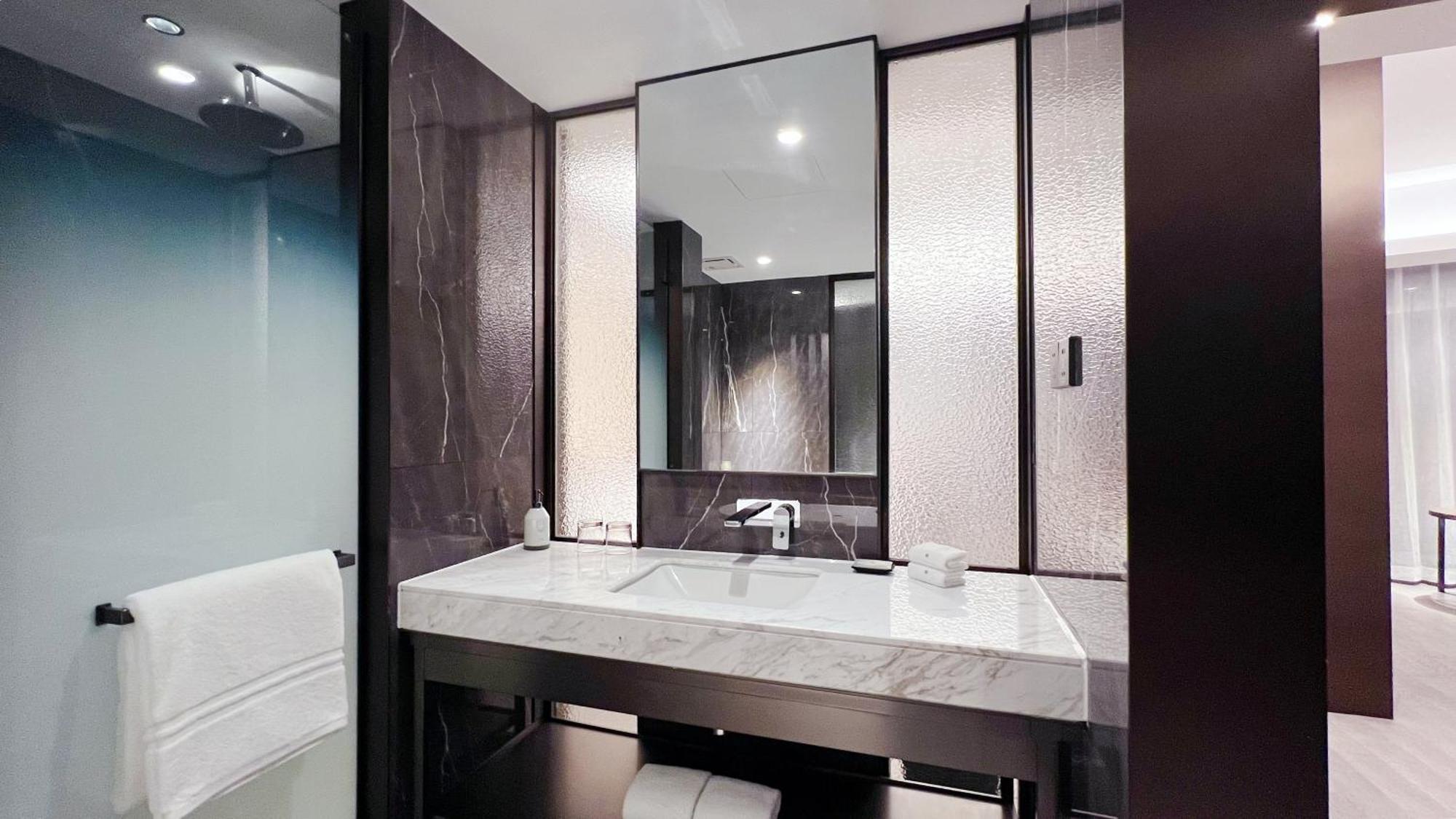 Grand King Room View