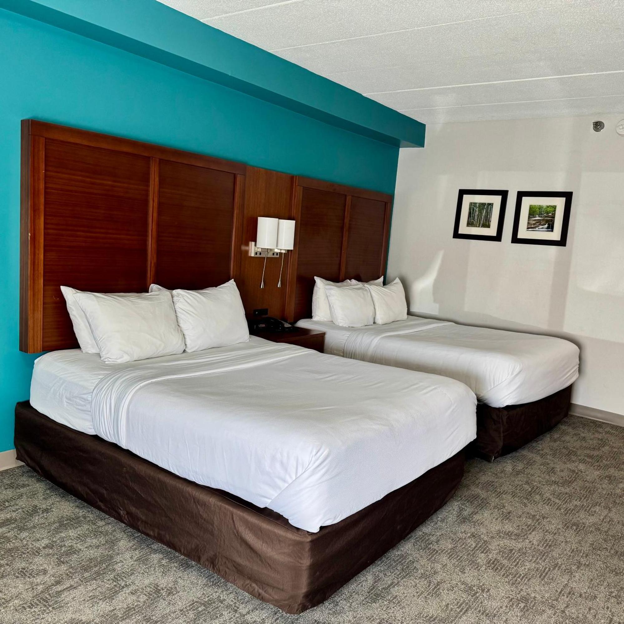 Queen Room with Two Queen Beds - Mobility/Hearing Accessible - Non-Smoking