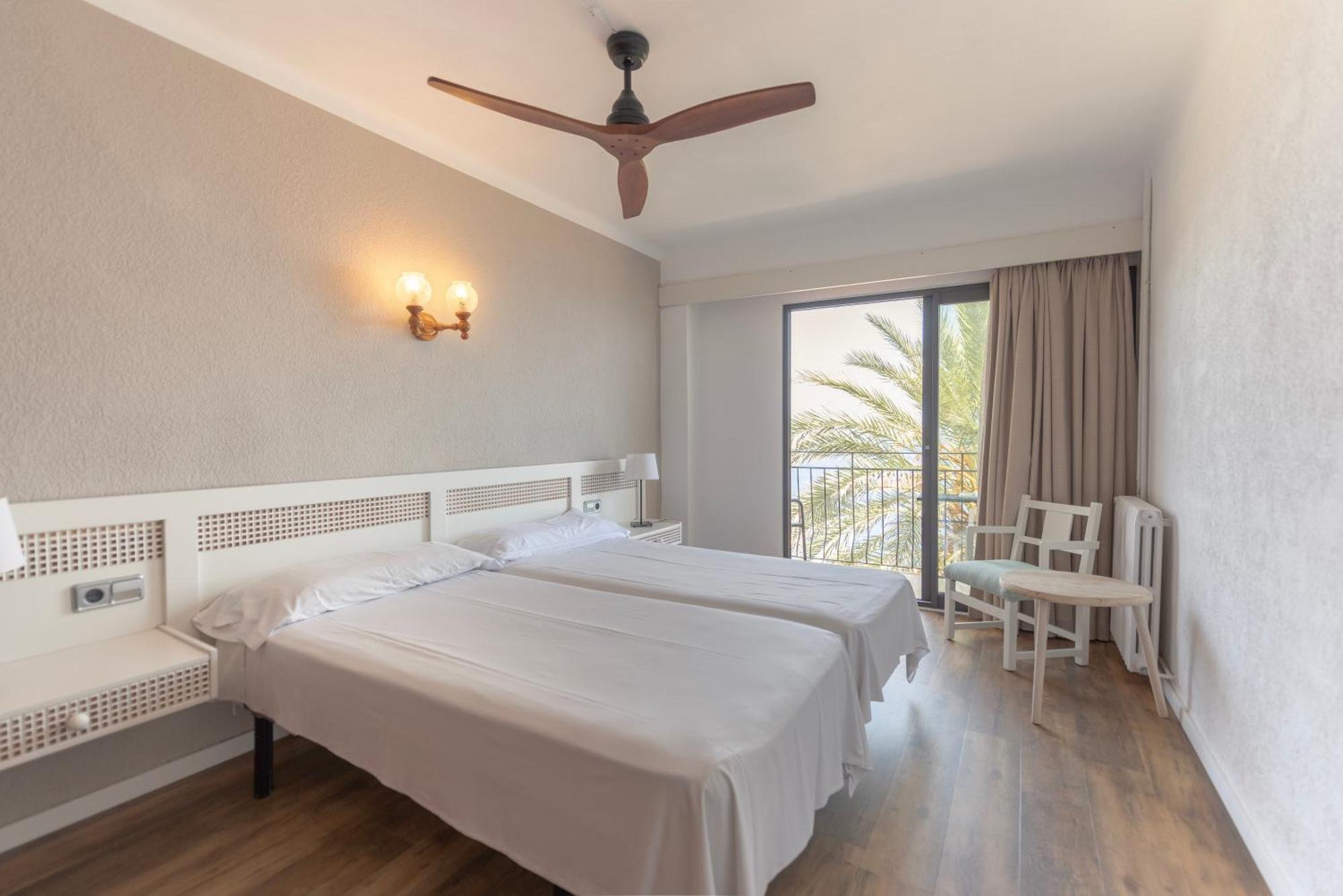 Double Room Balcony Sea View