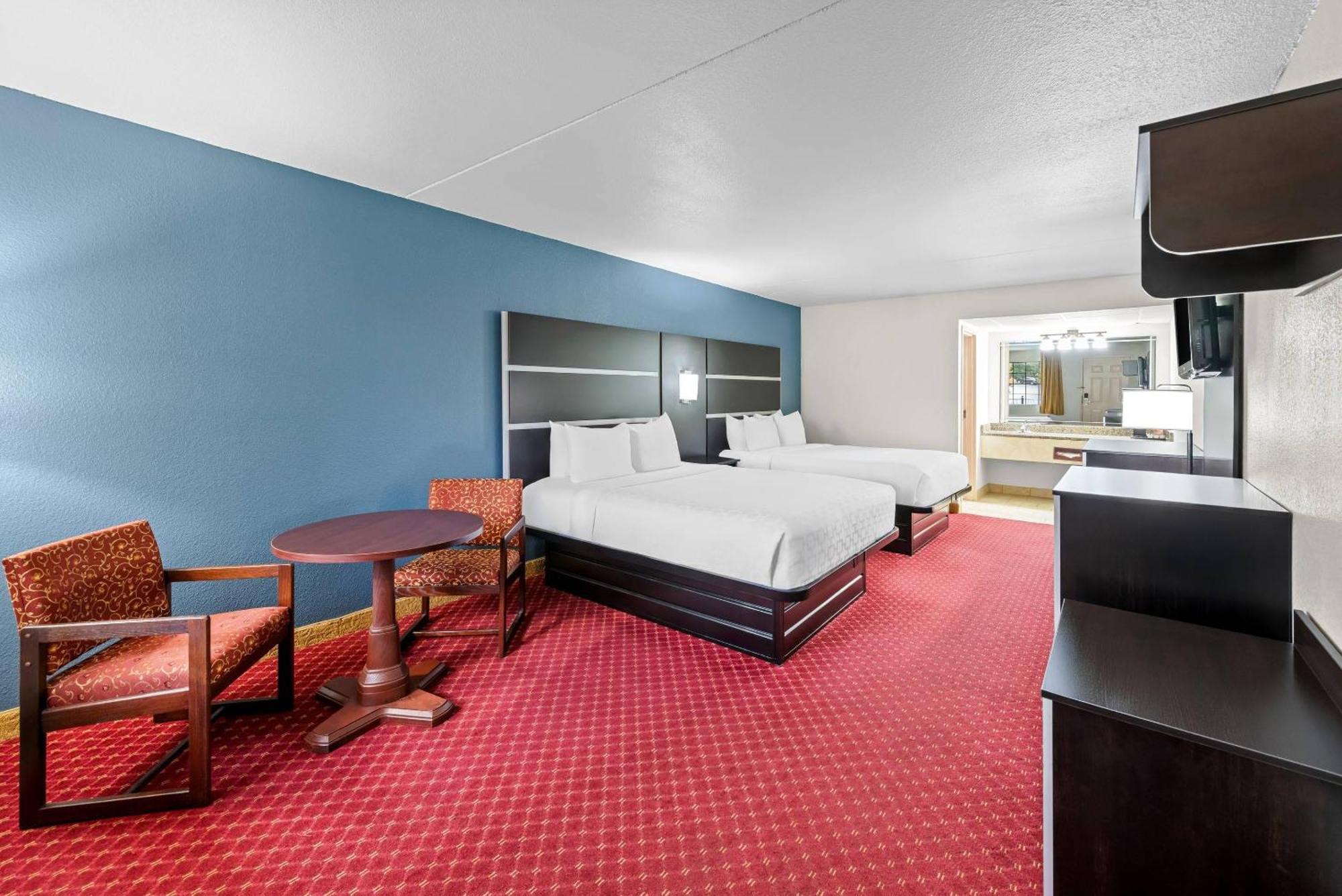 Queen Room Two Queen Beds Non-Smoking