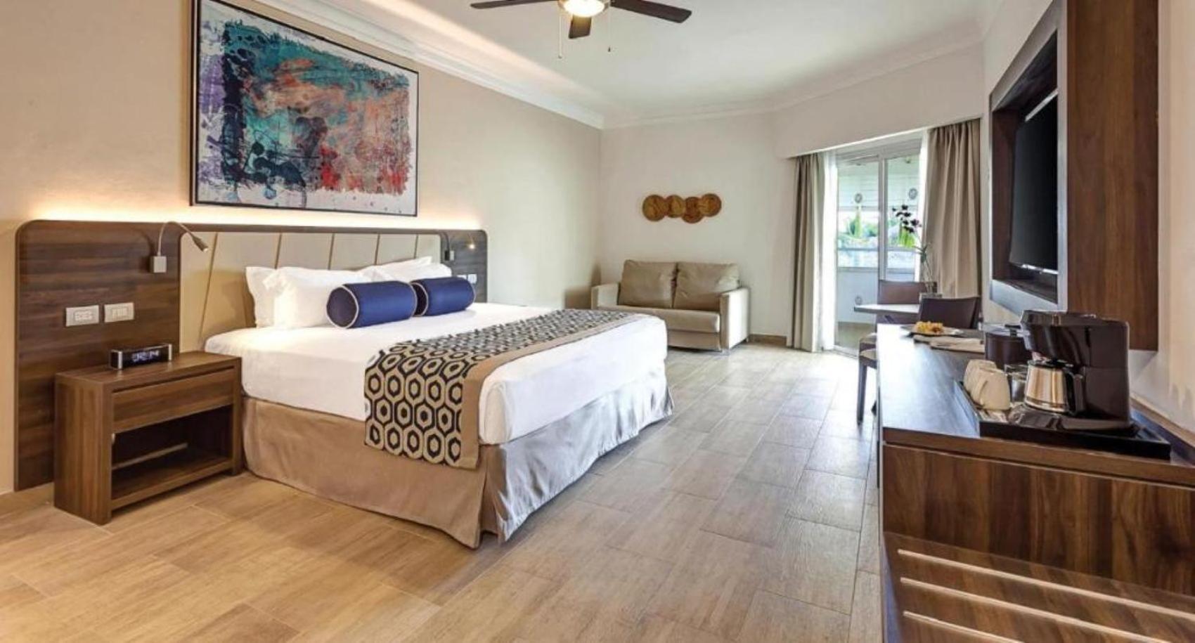 Luxury Jacuzzi Junior Suite Diamond Club