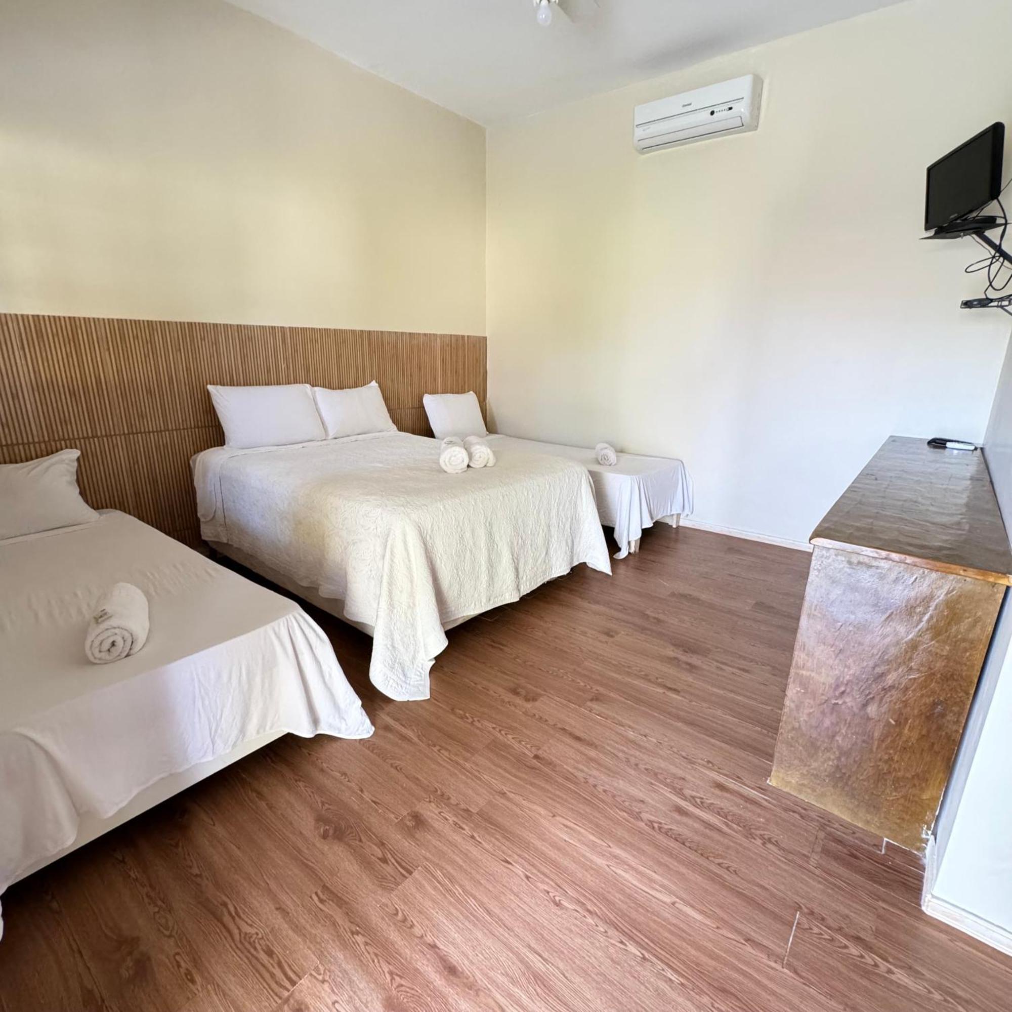 Quadruple Room Air Conditioning
