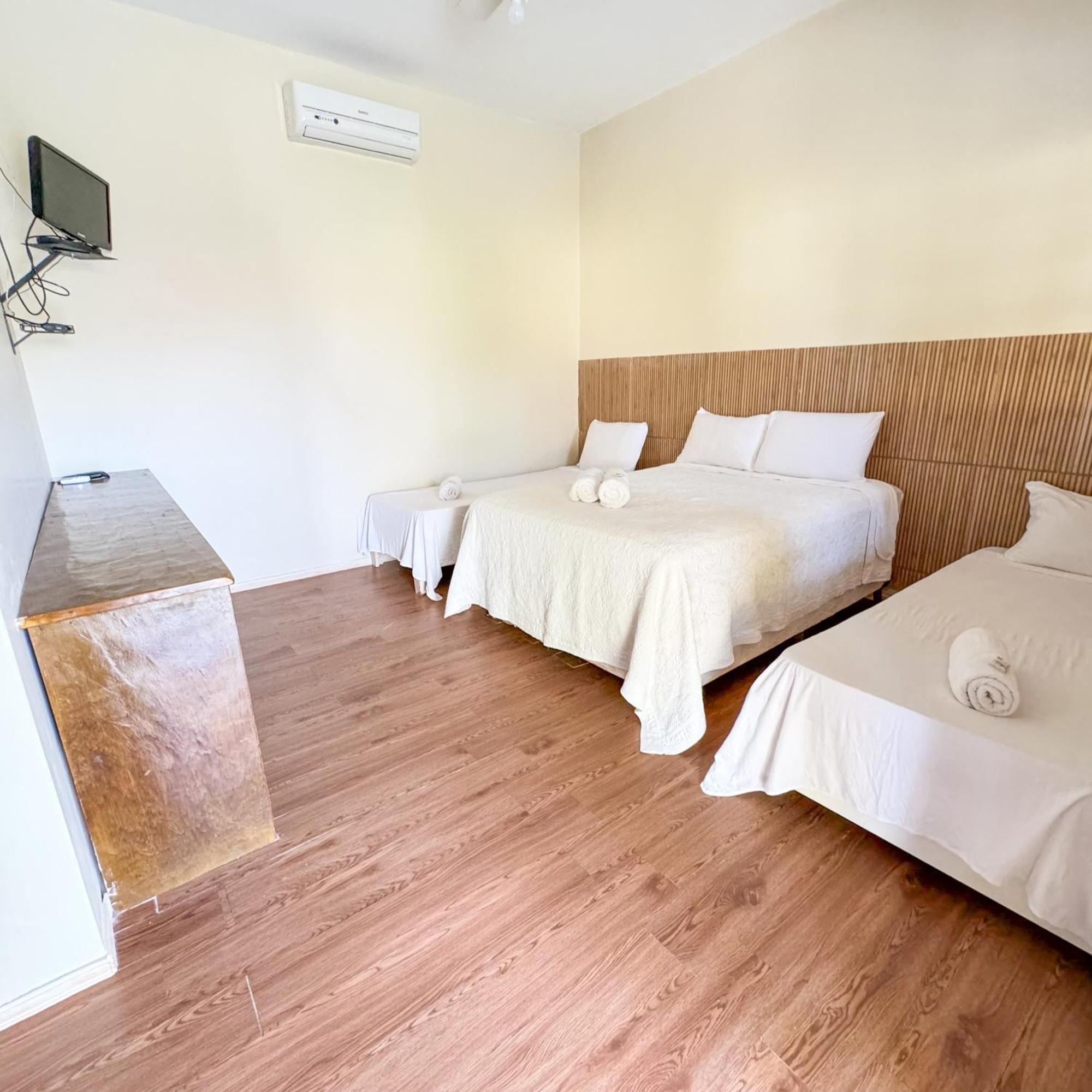 Quadruple Room Air Conditioning