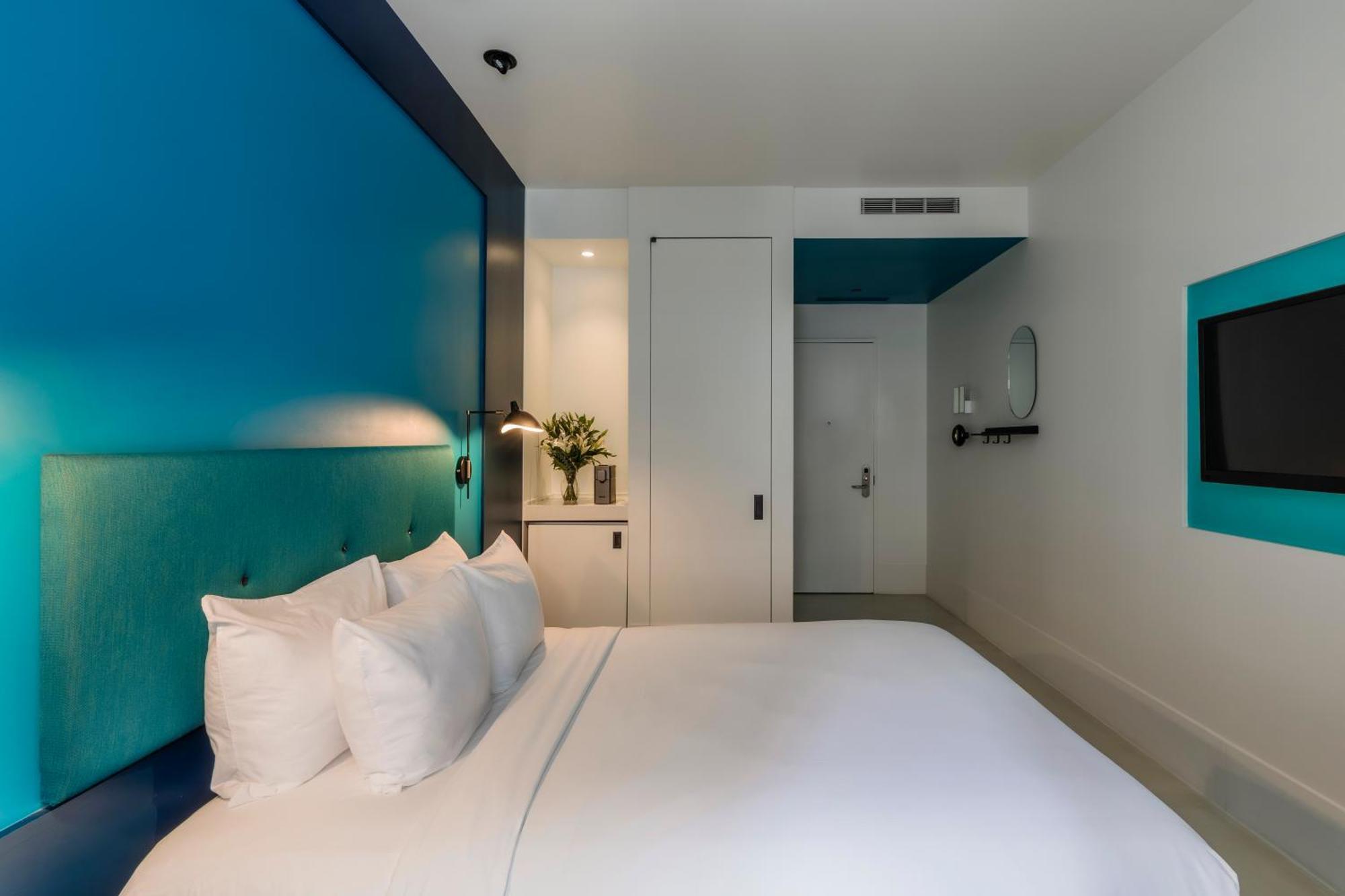 Standard Queen Room