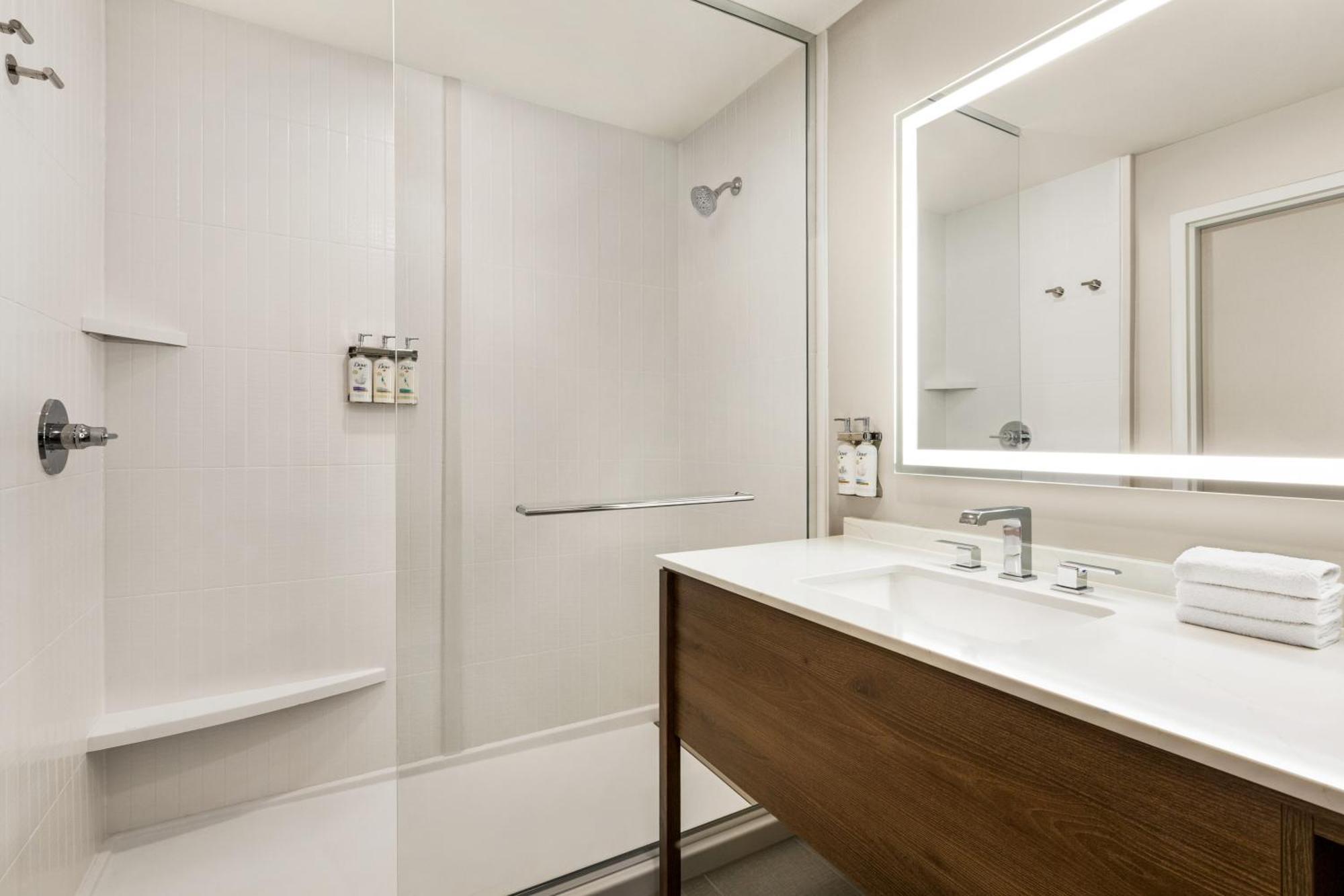 King Studio Suite