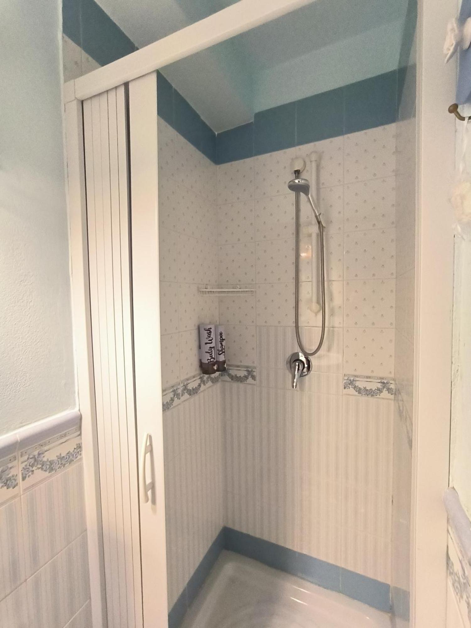 Triple Room Private Bathroom