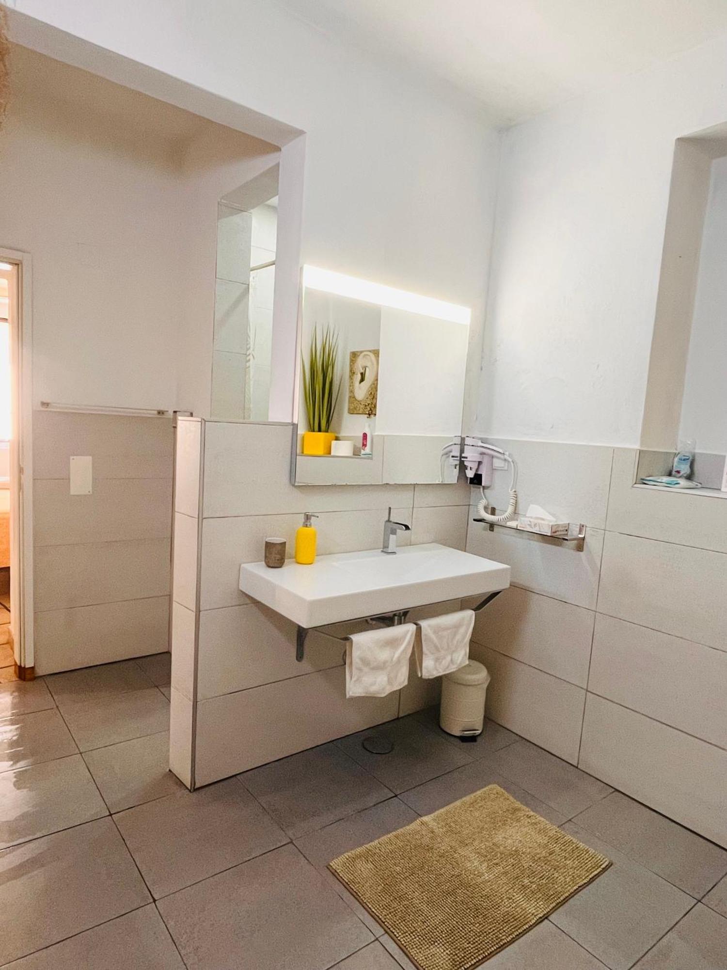 Double Room Private Bathroom