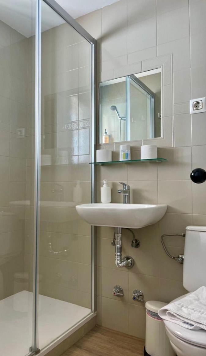 Double Room,1758811469:JPEG