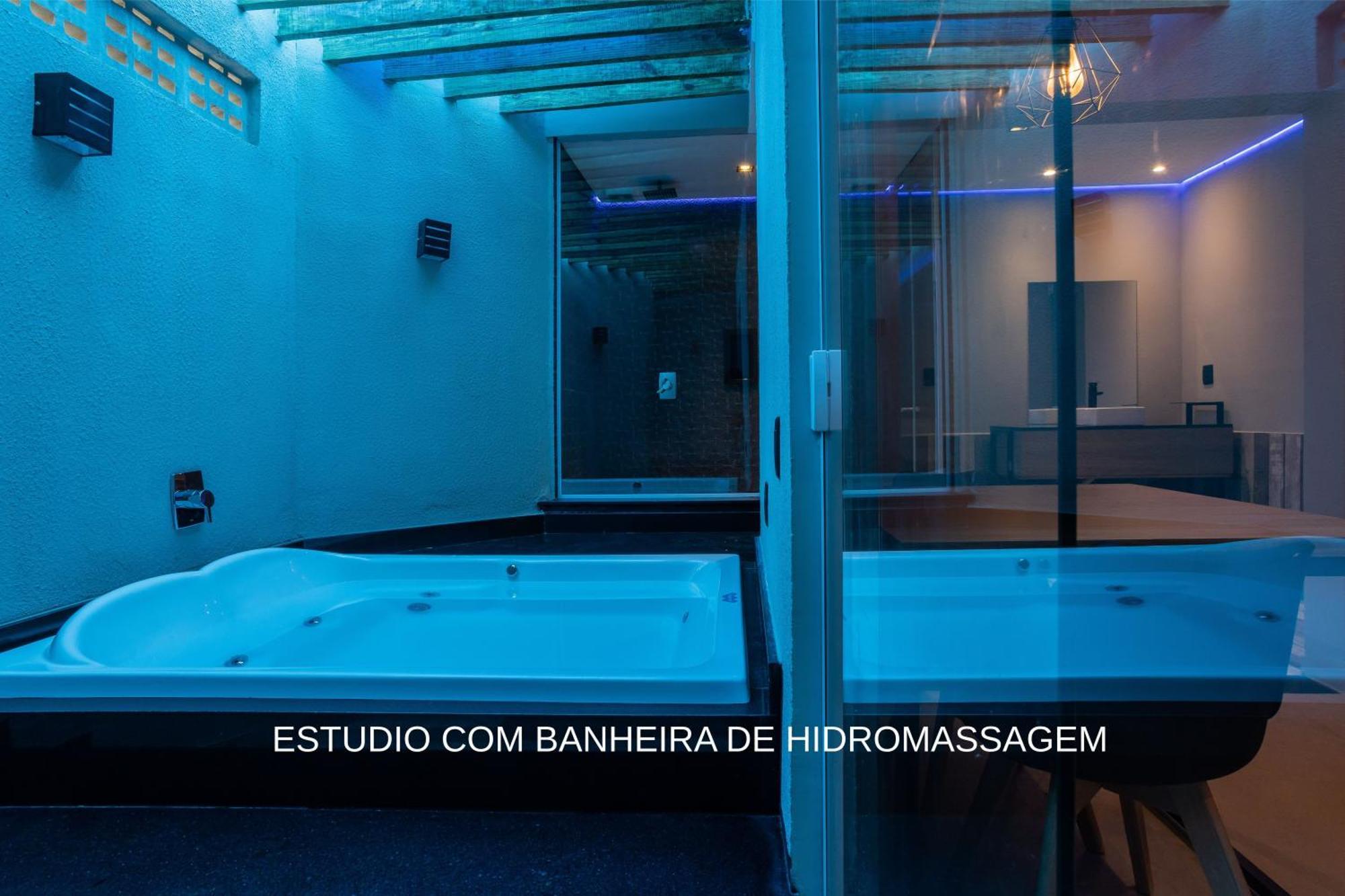 Studio Spa Bath