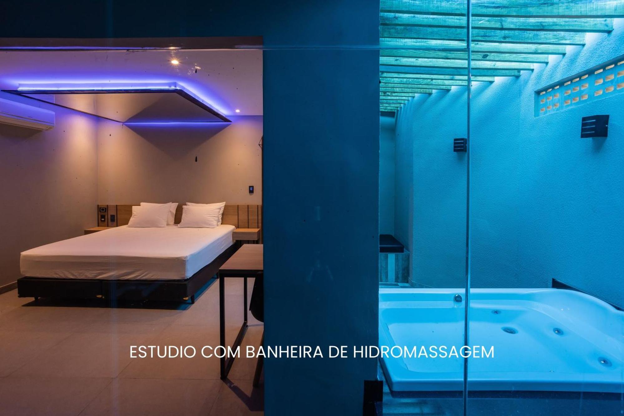 Studio Spa Bath
