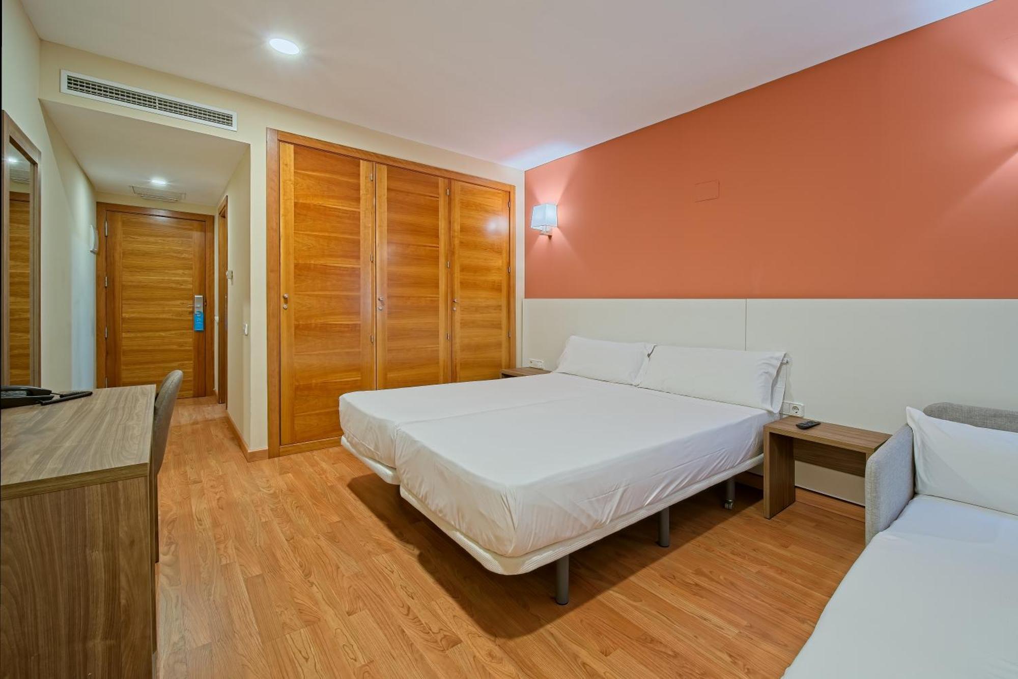 Standard Family Room