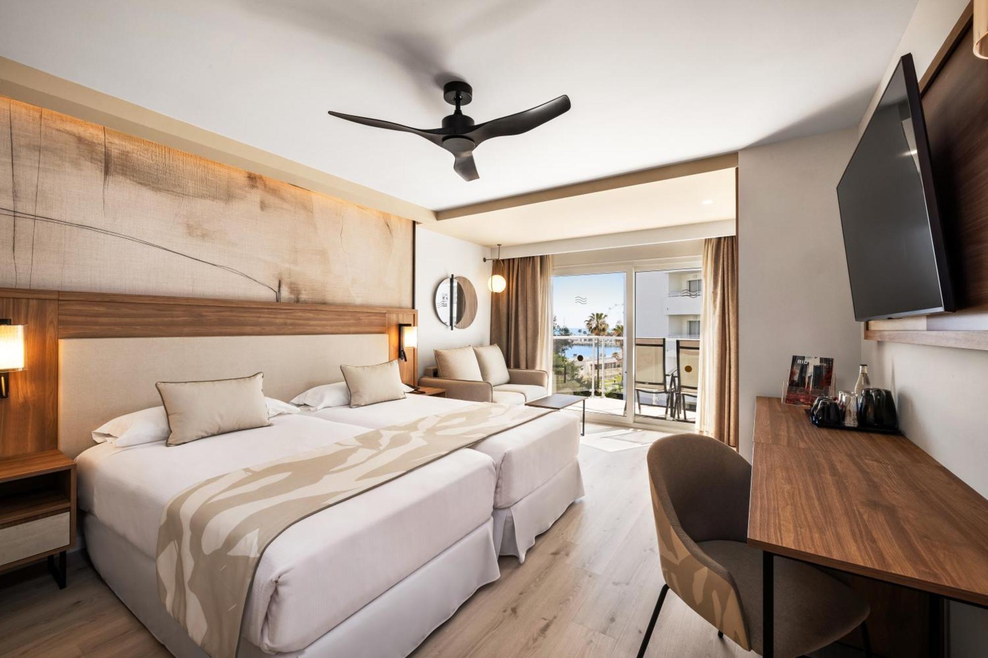 Double Room Balcony Side Sea View