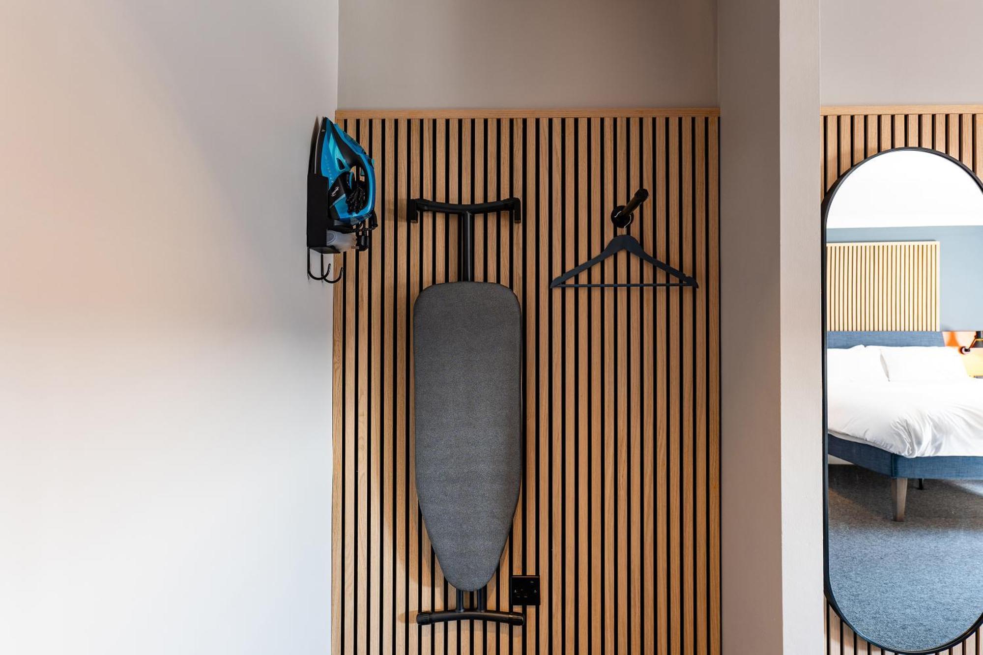 Twin Room,1765141532:JPEG