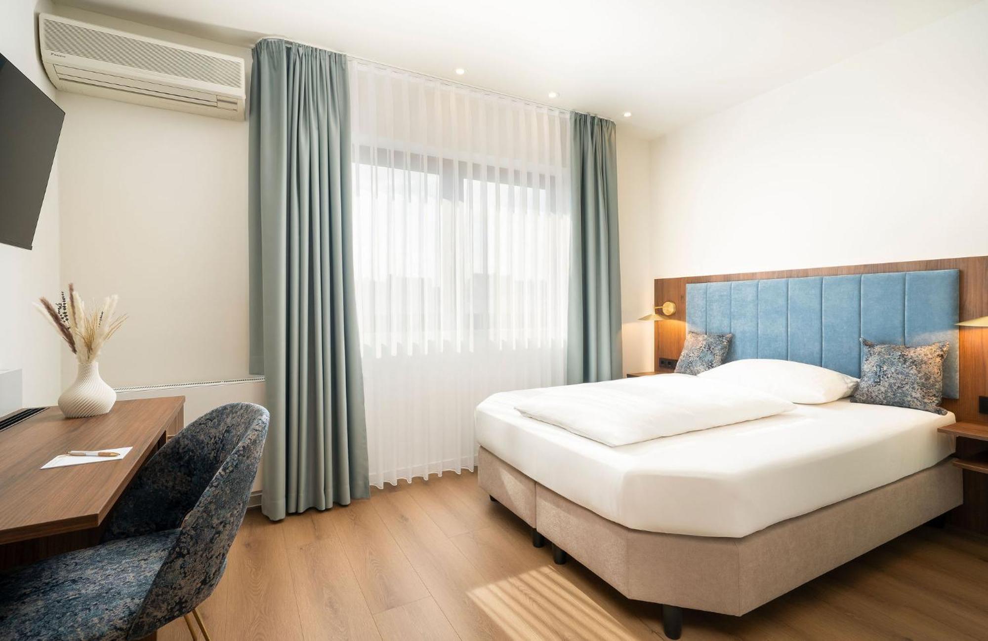 Superior Queen Room