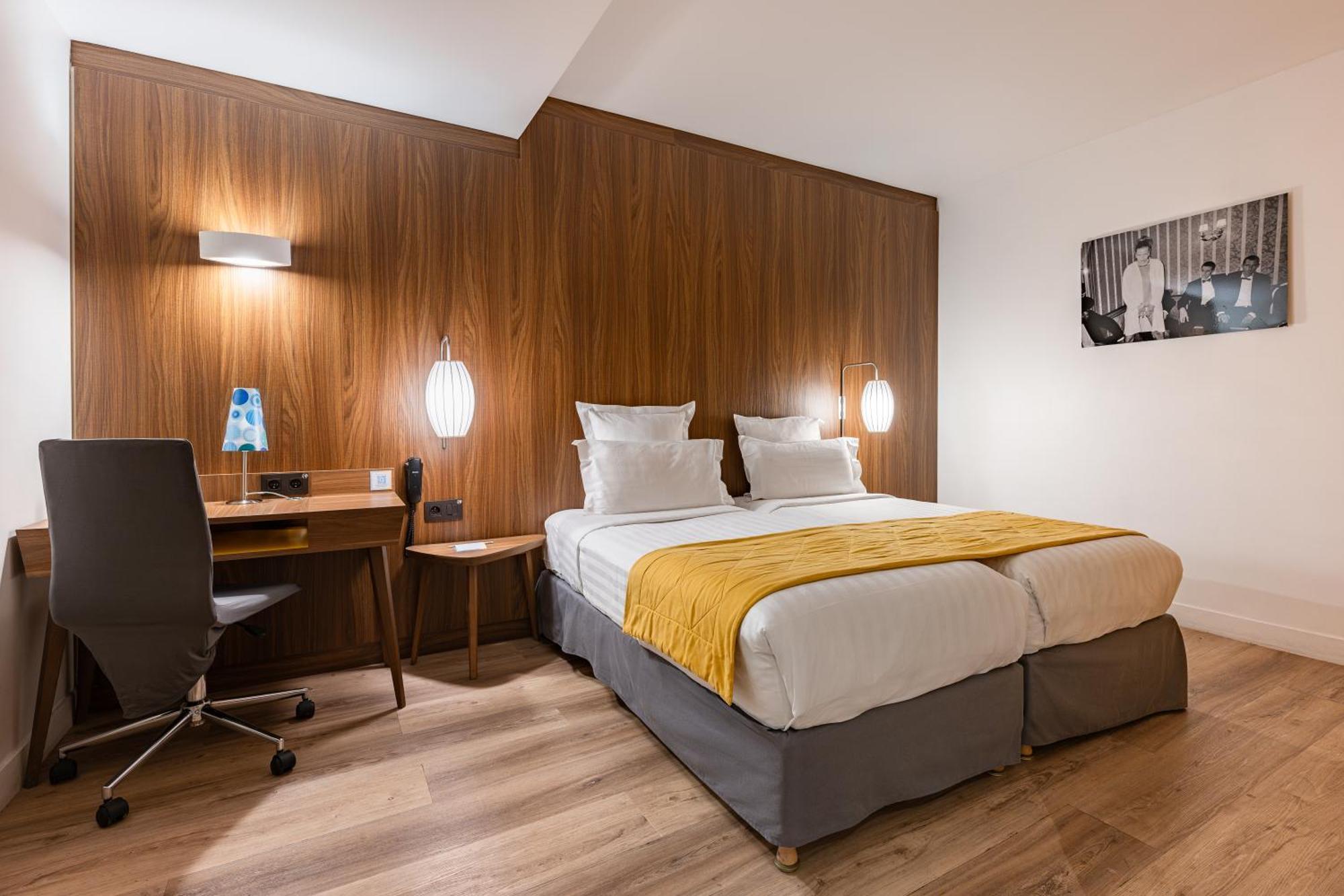 Superior Twin Room with Roll-In Shower - Disability Access/Ground Floor,1765156825:JPEG