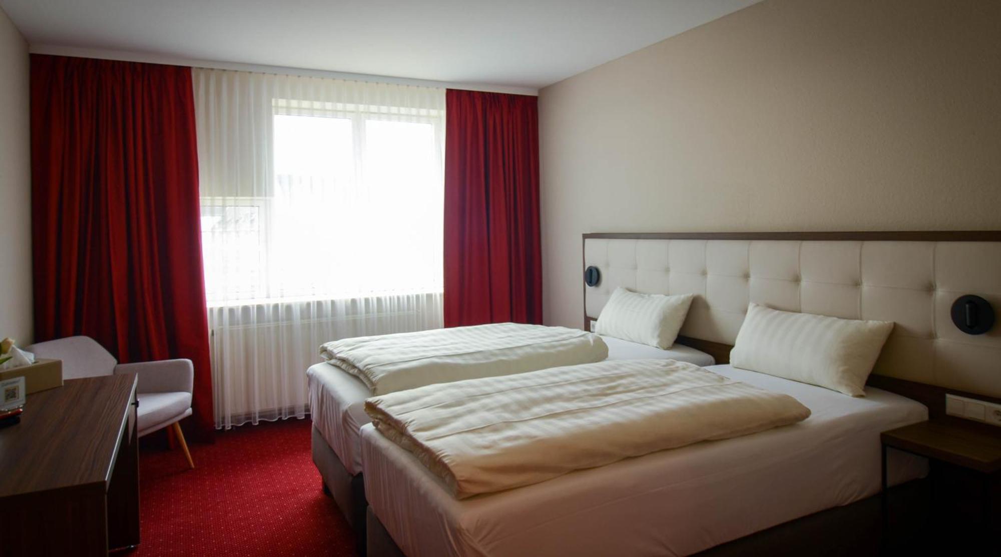 Comfort Twin Room