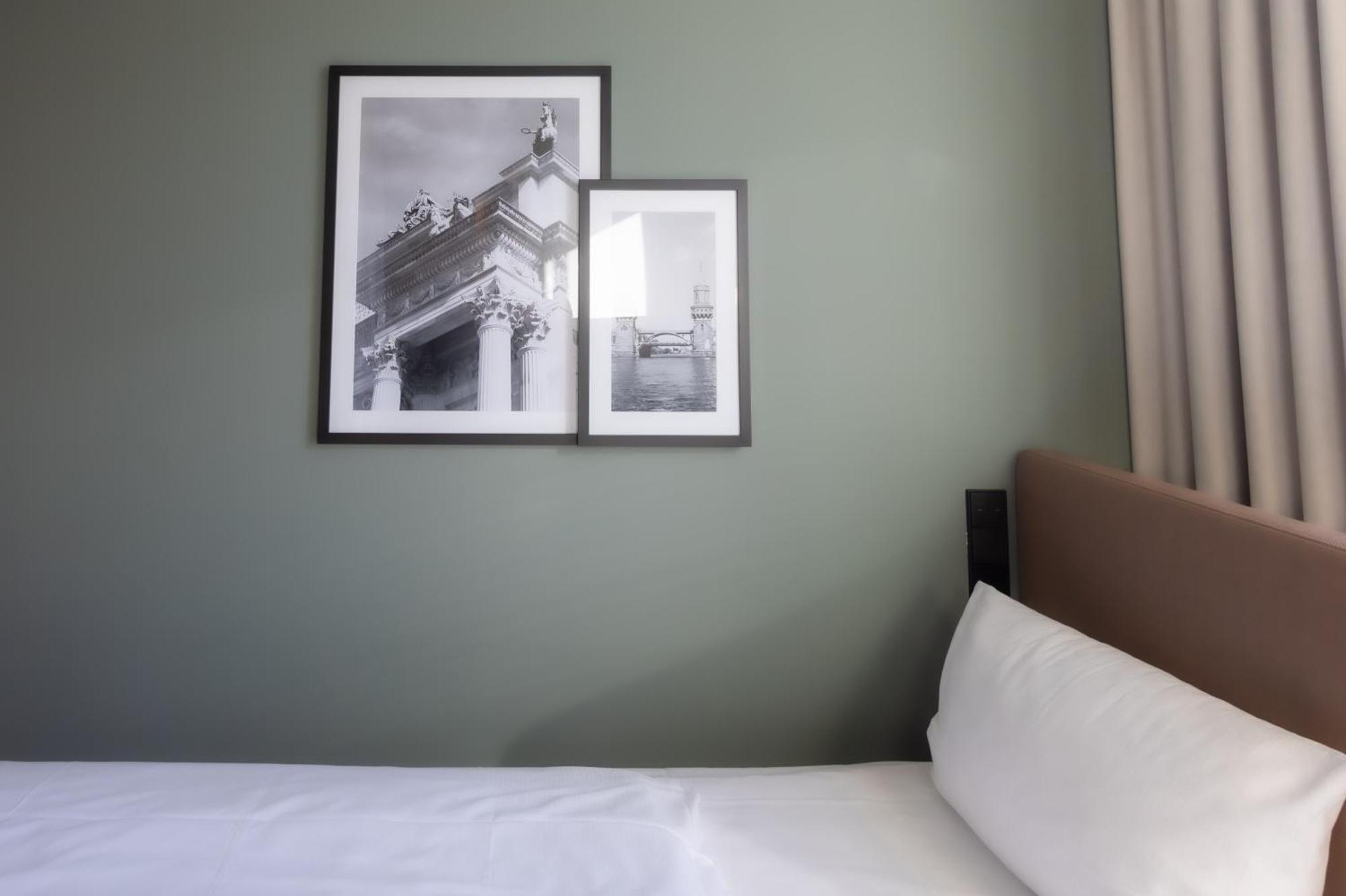 Standard Single Room,1765150130:JPEG