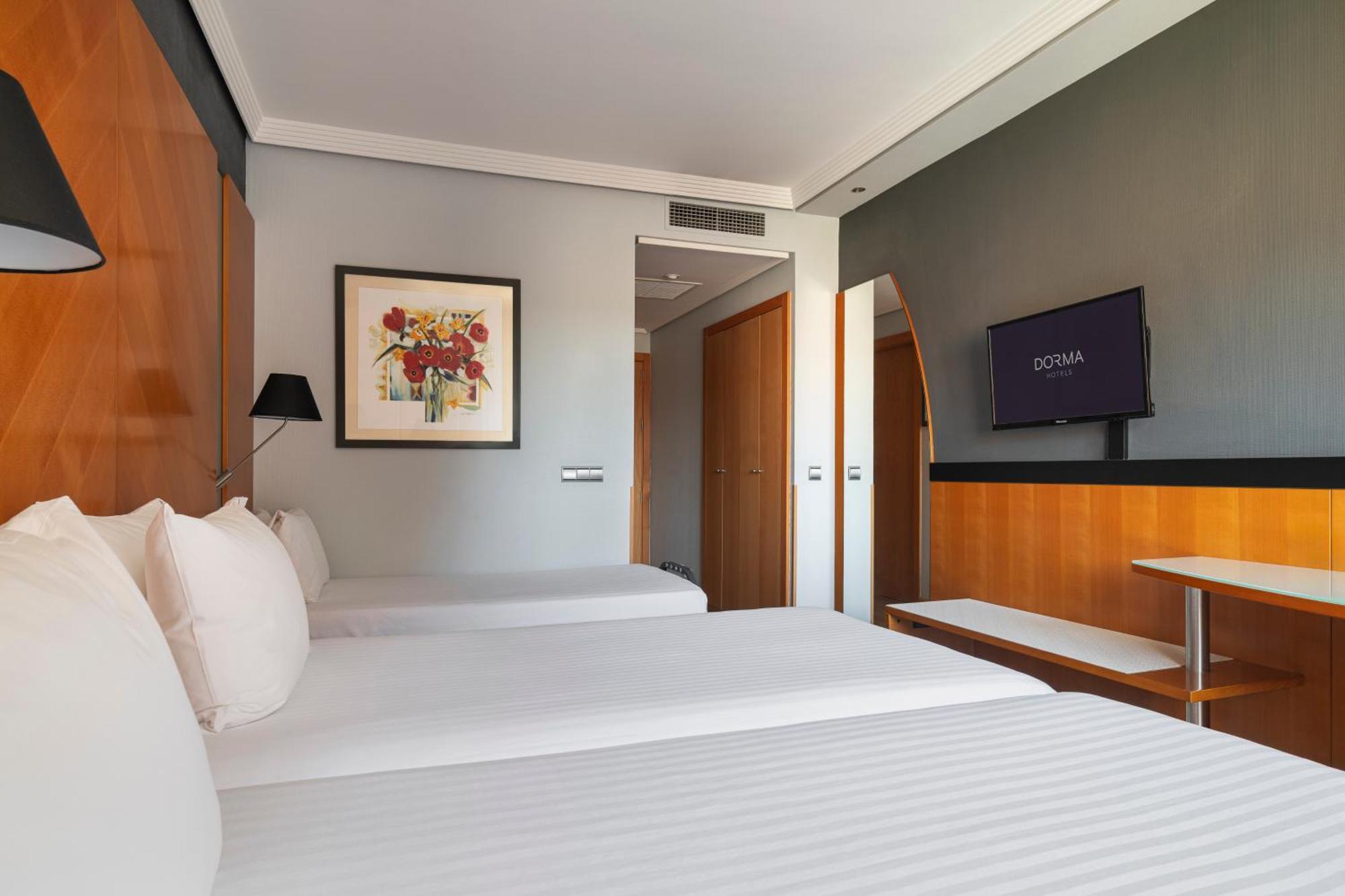 Double or Twin Room with Extra Bed,1765150209:JPEG