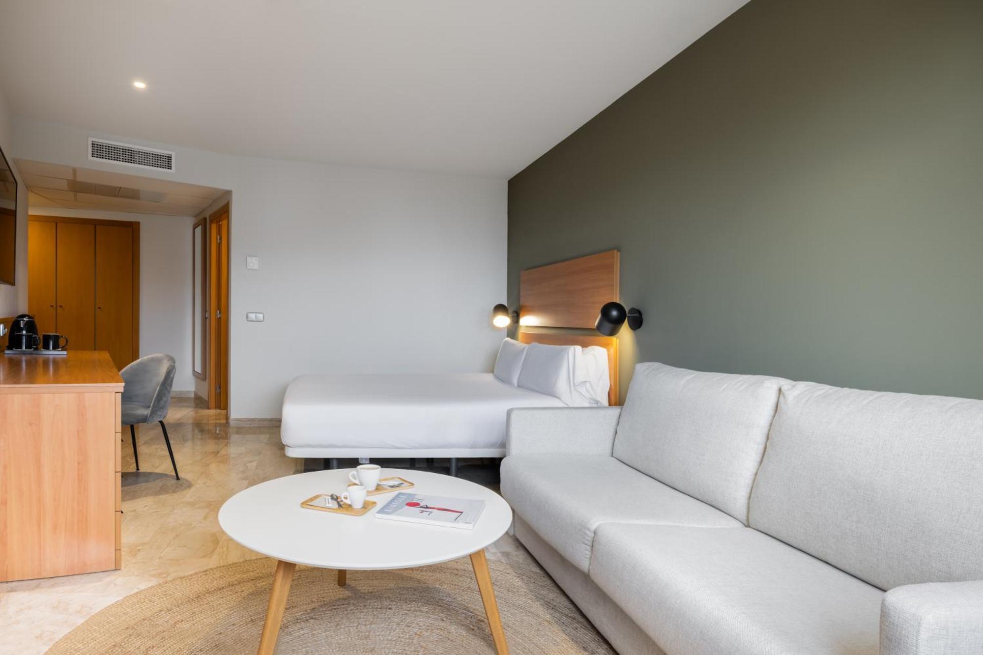 Quadruple Room,1765150433:JPEG
