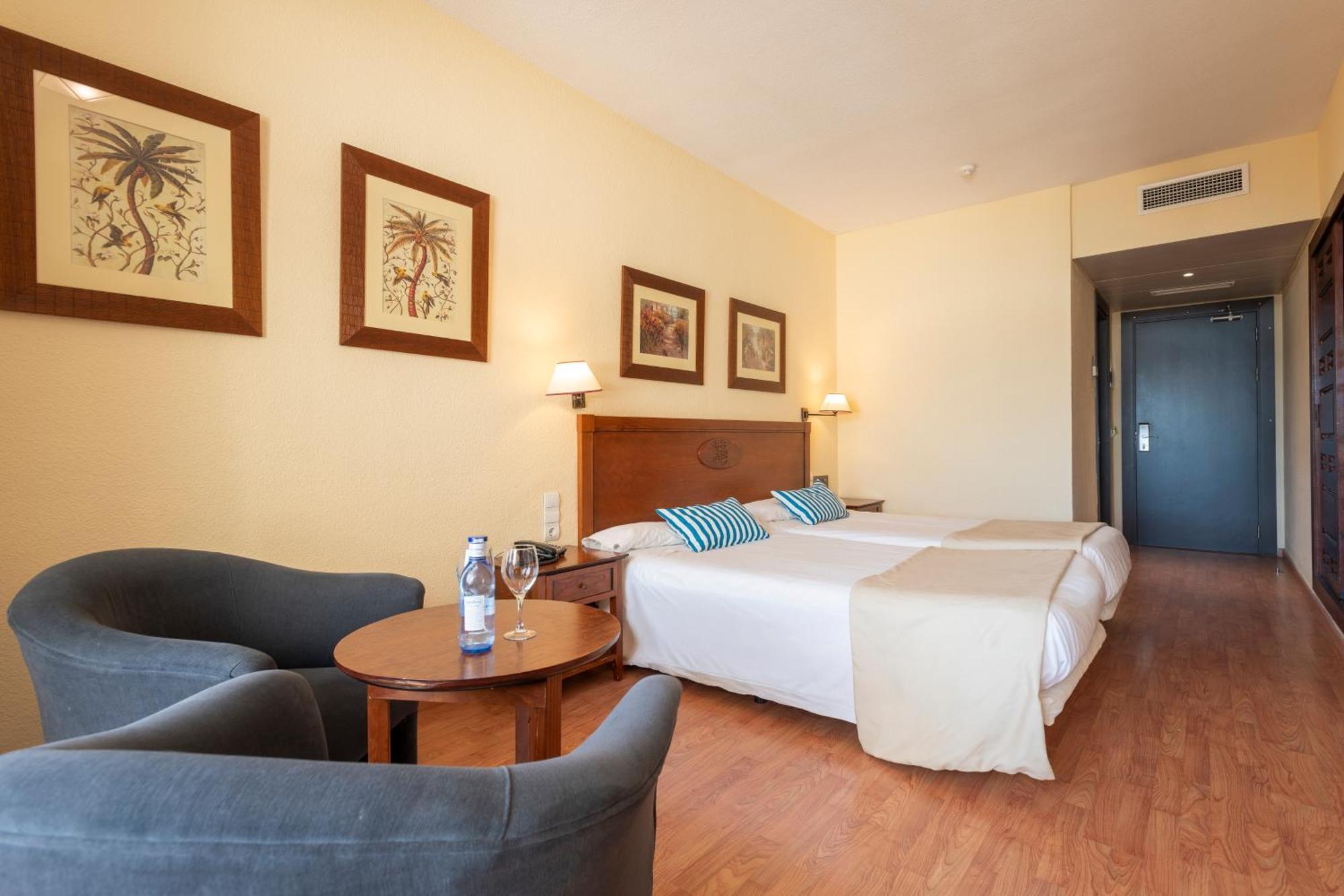 Superior Triple Room Side Sea View