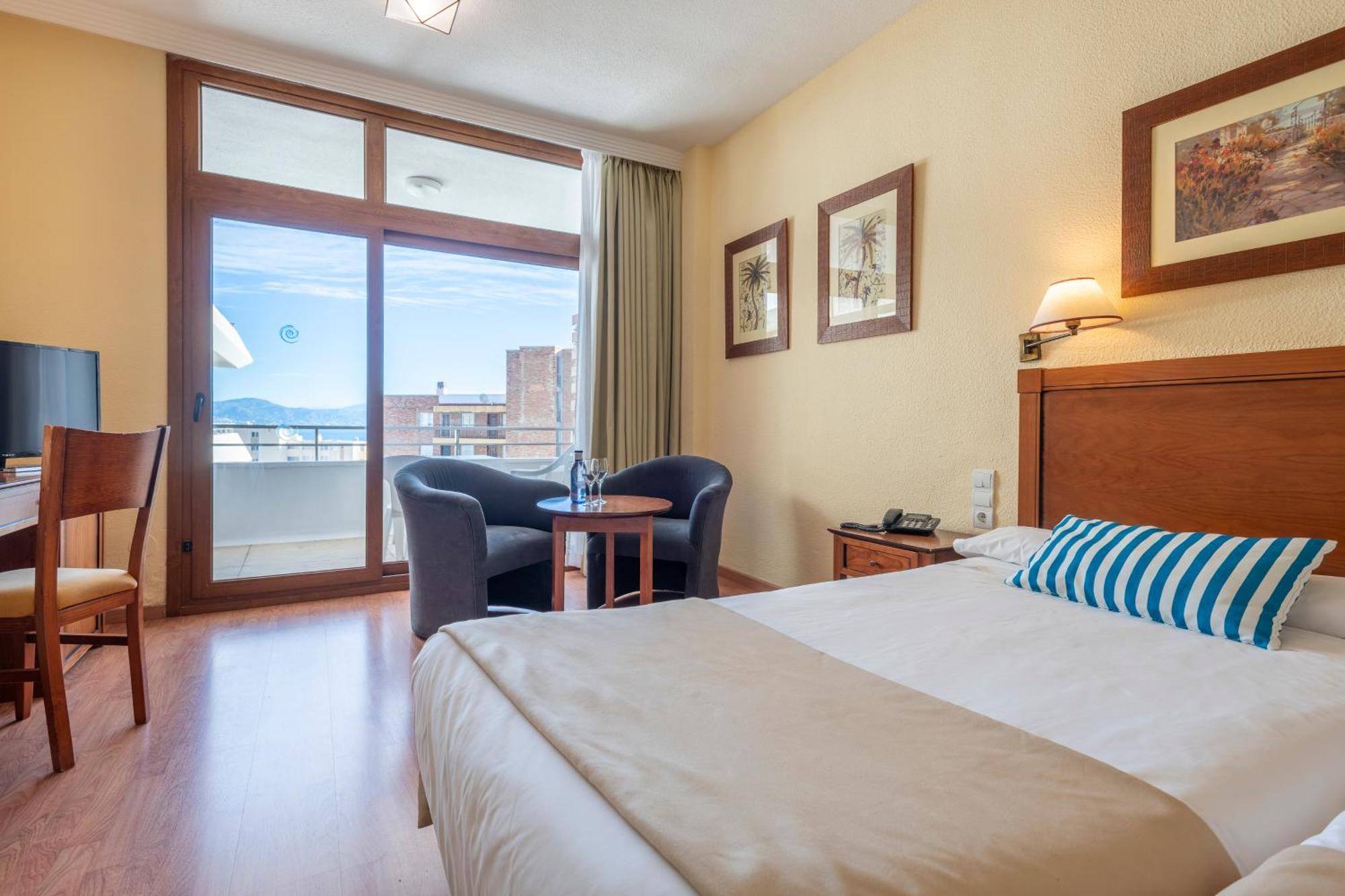 Superior Triple Room Side Sea View