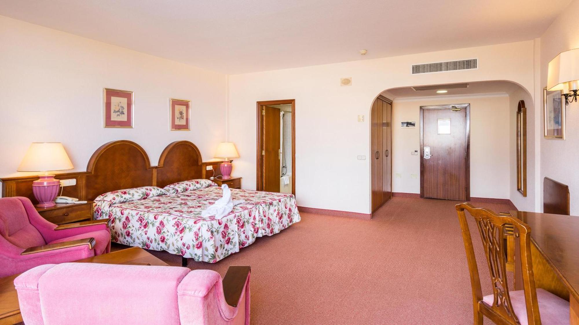 Superior Double or Twin Room,1765151378:JPEG
