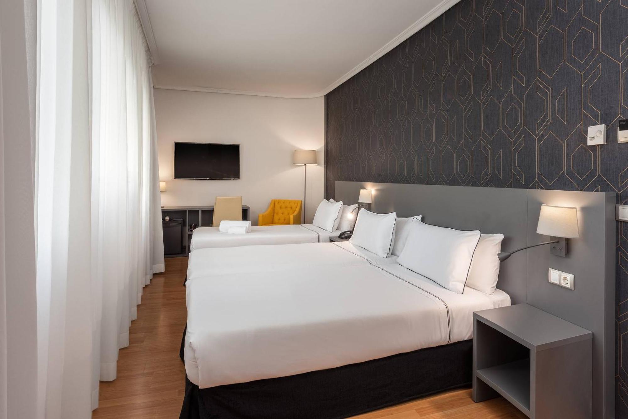 Triple Room,1765152289:JPEG