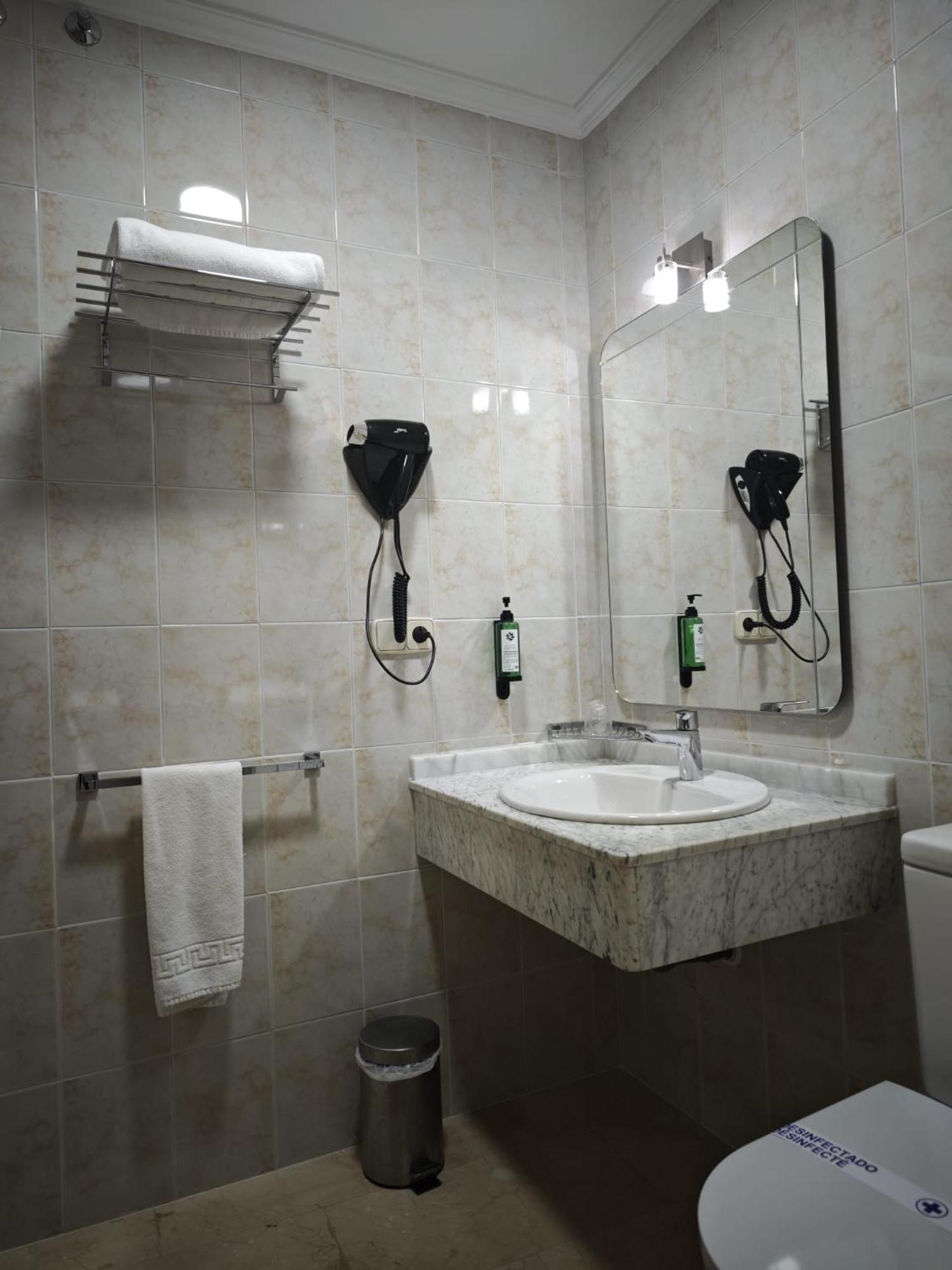 Single Room,1025287456:JPEG