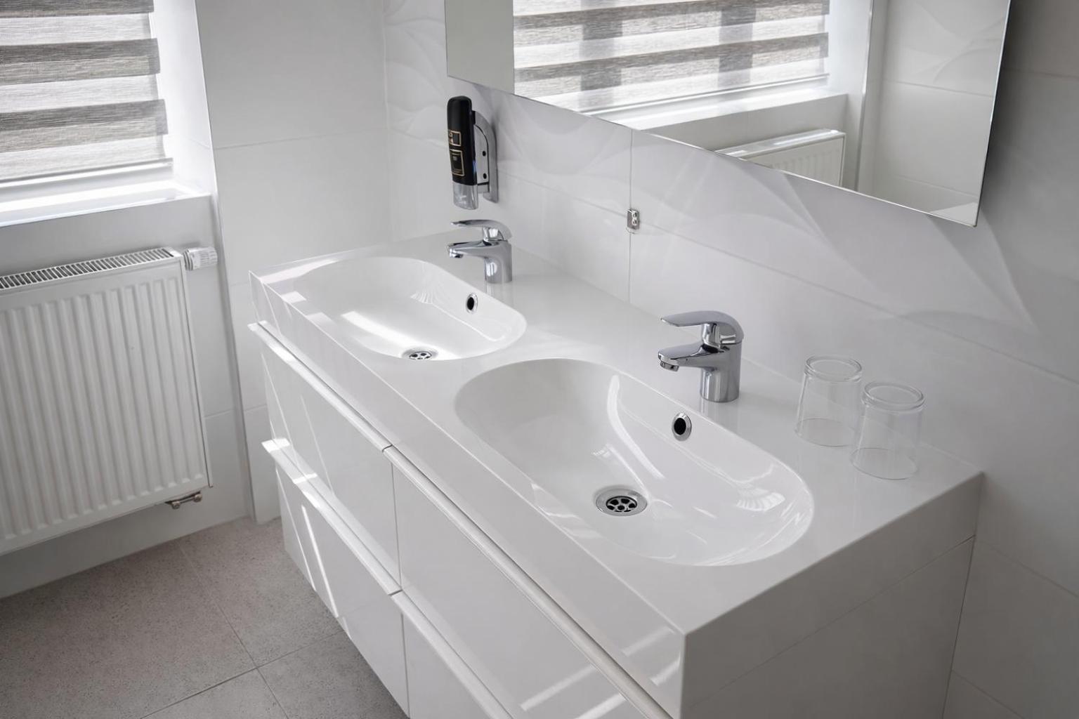 Deluxe Double Room Bath