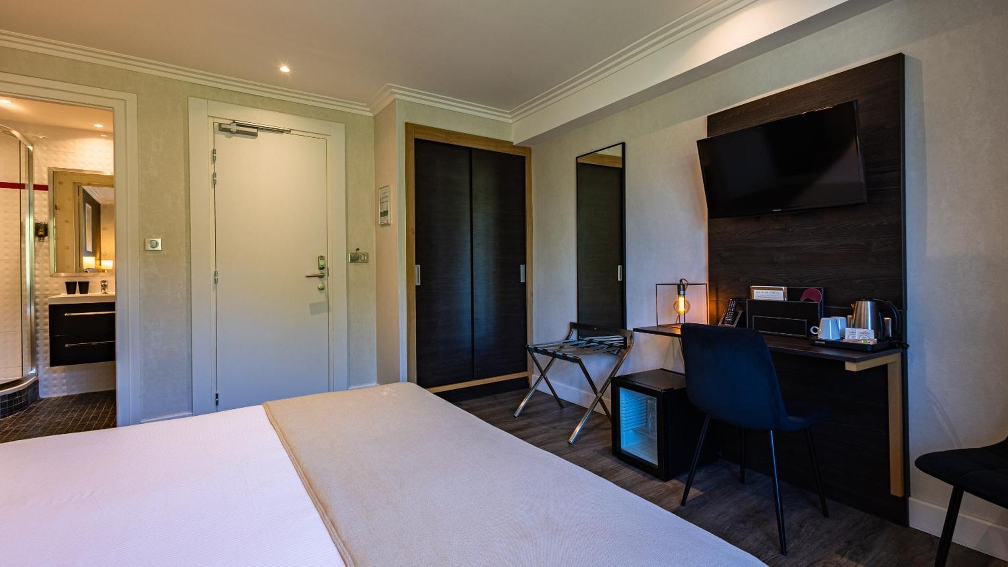 Classic Double Room