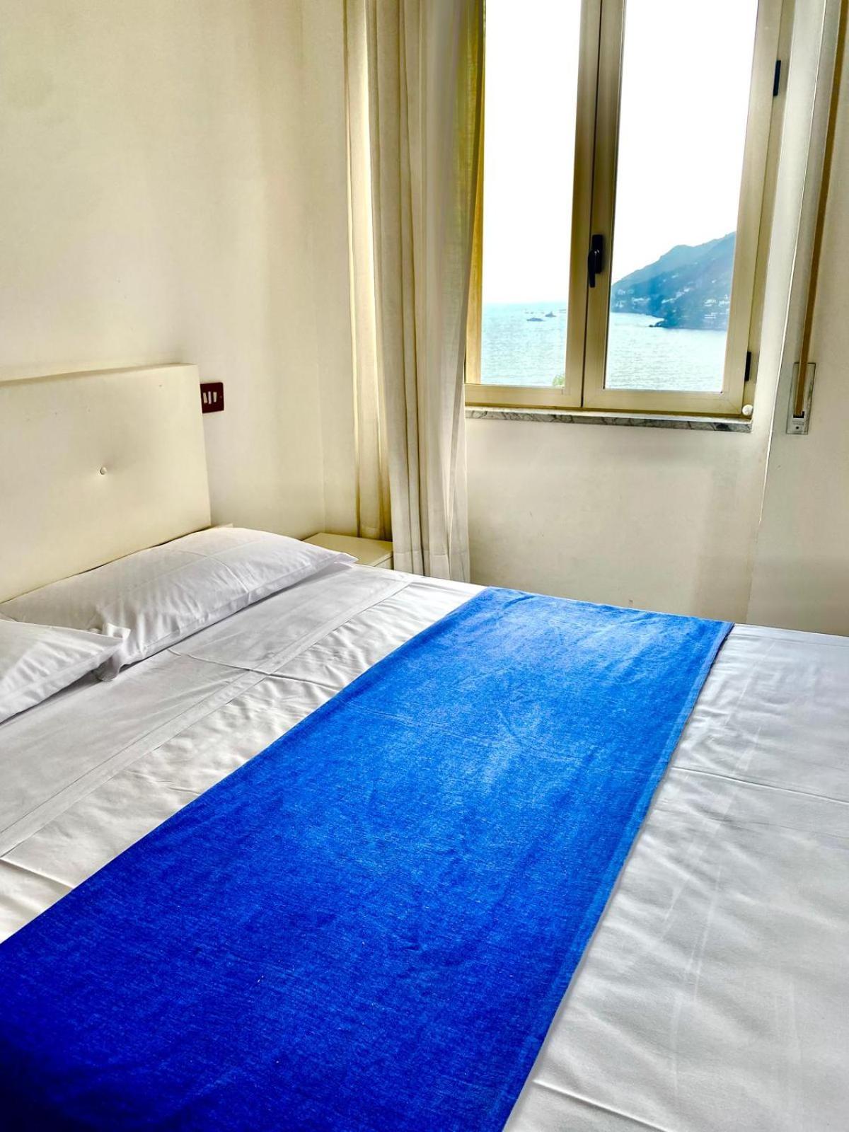 Superior Triple Room Sea View