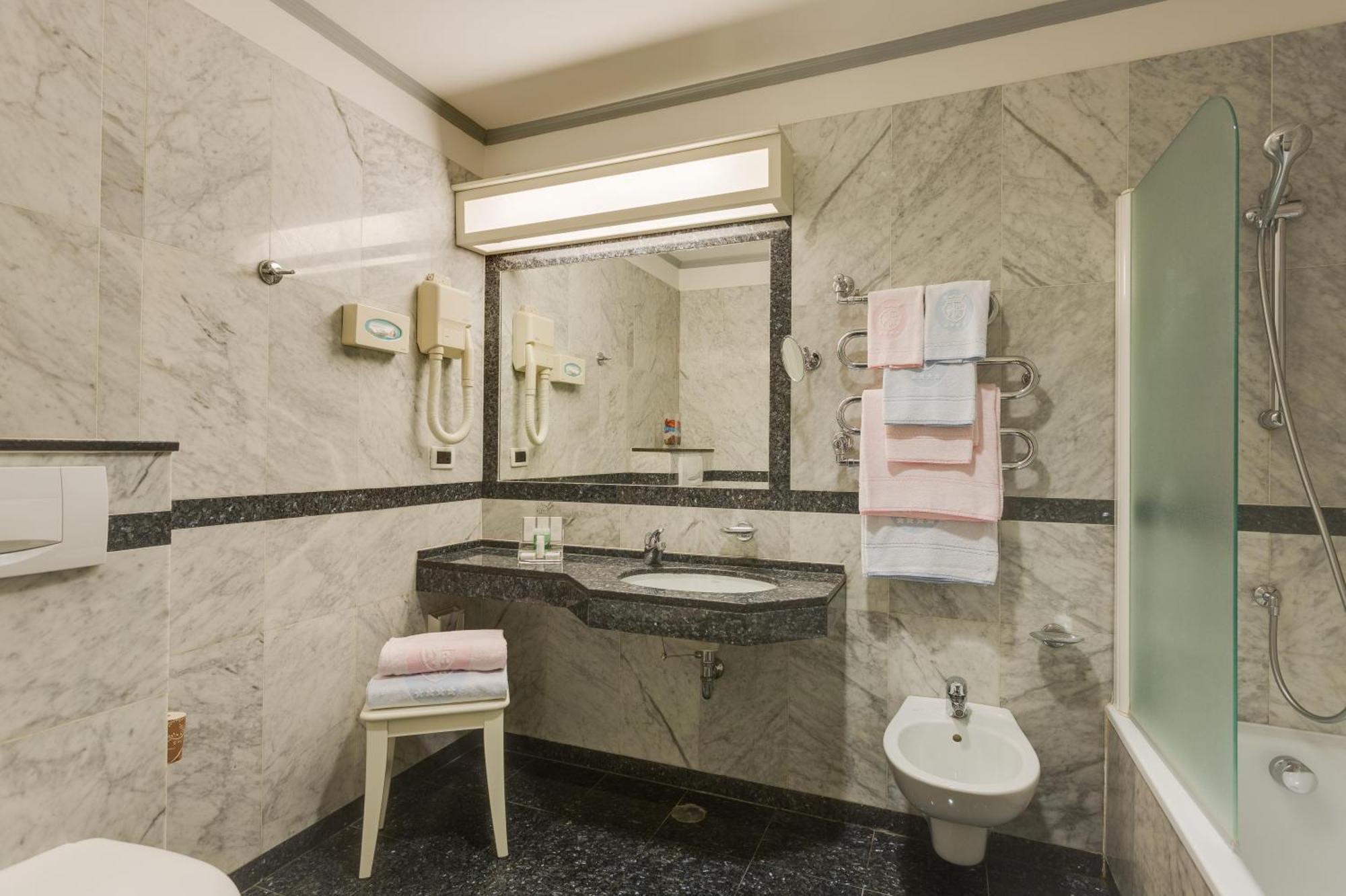 Comfort Double or Twin Room