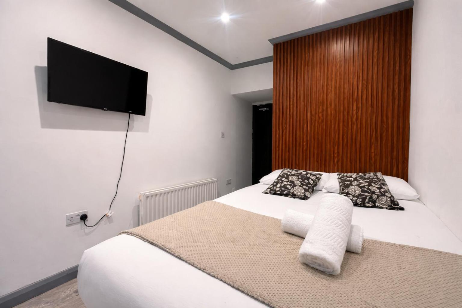 Double Room Private Bathroom