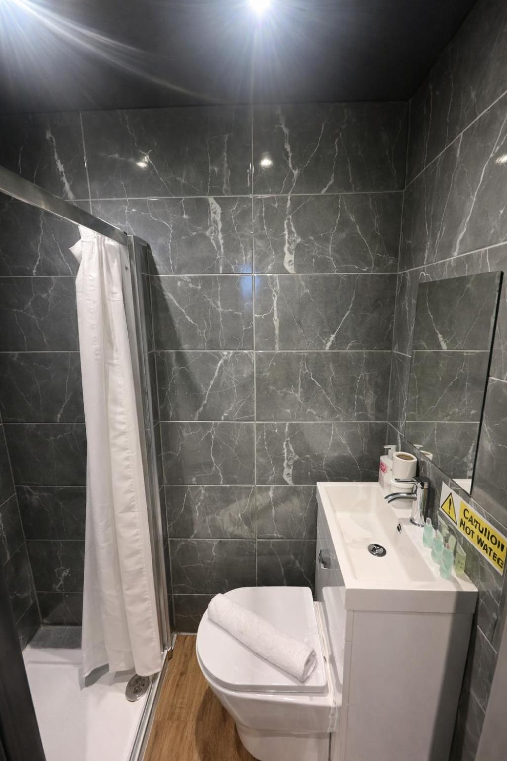 Double Room Private Bathroom