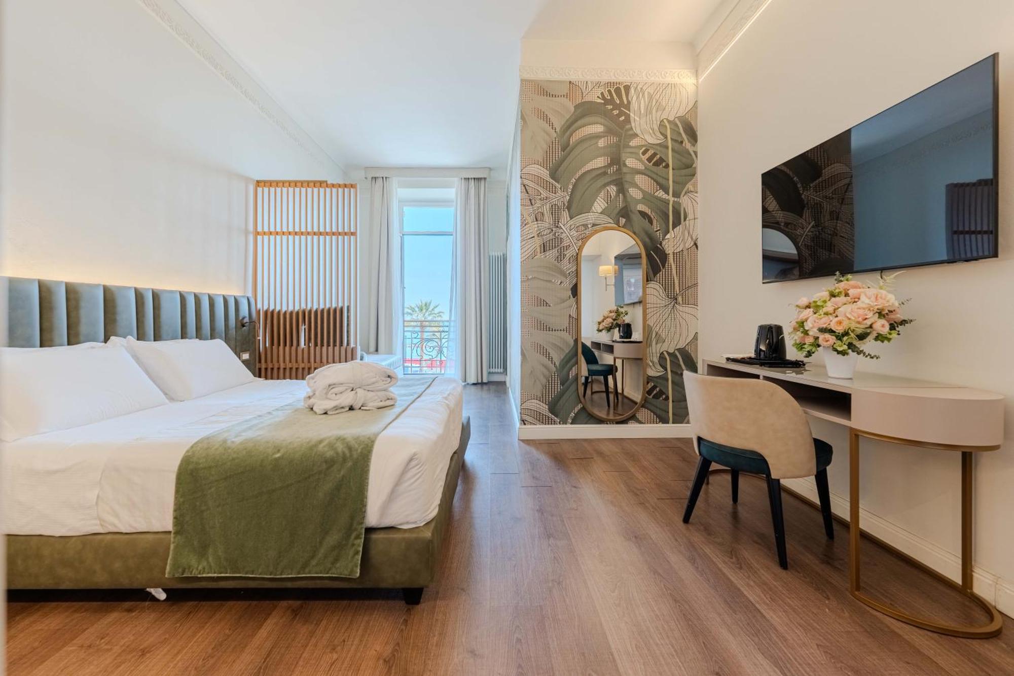 Superior Double Room Frontal Sea View