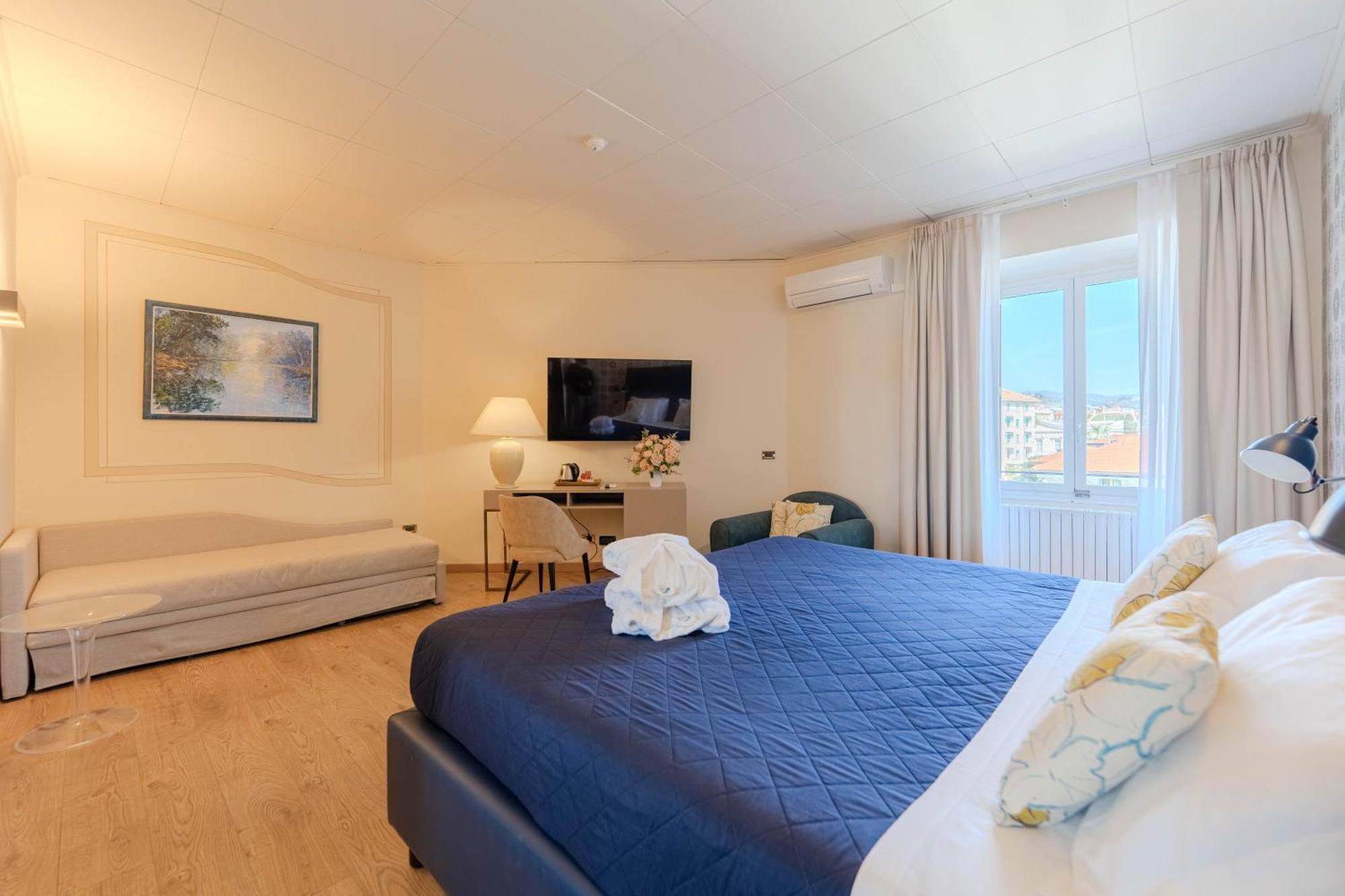 Superior Double Room Partial Sea View