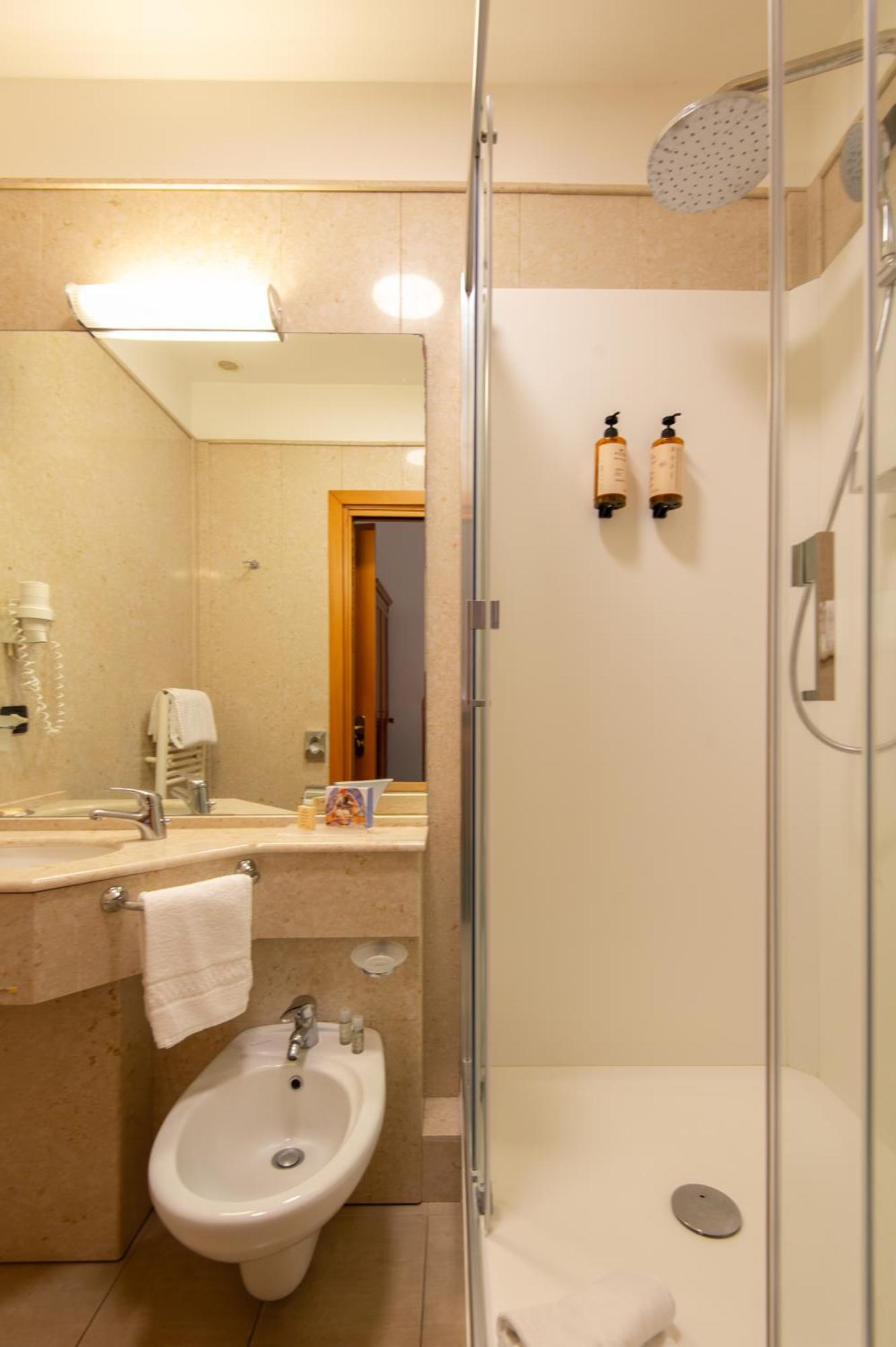 Standard Double Room,1765172158:JPEG