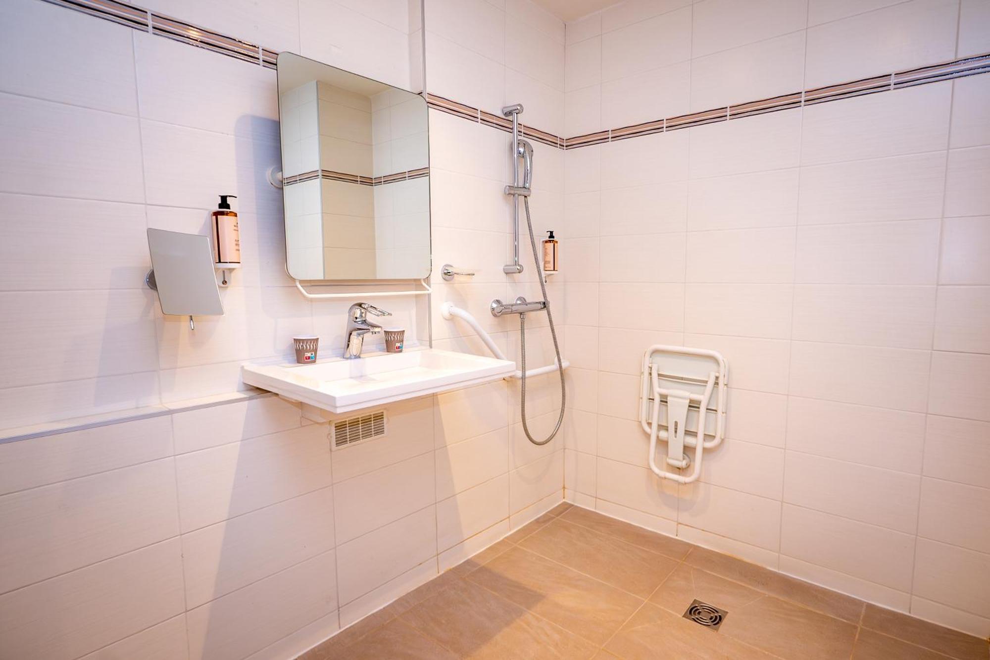 Classic Double Room Mobility Access