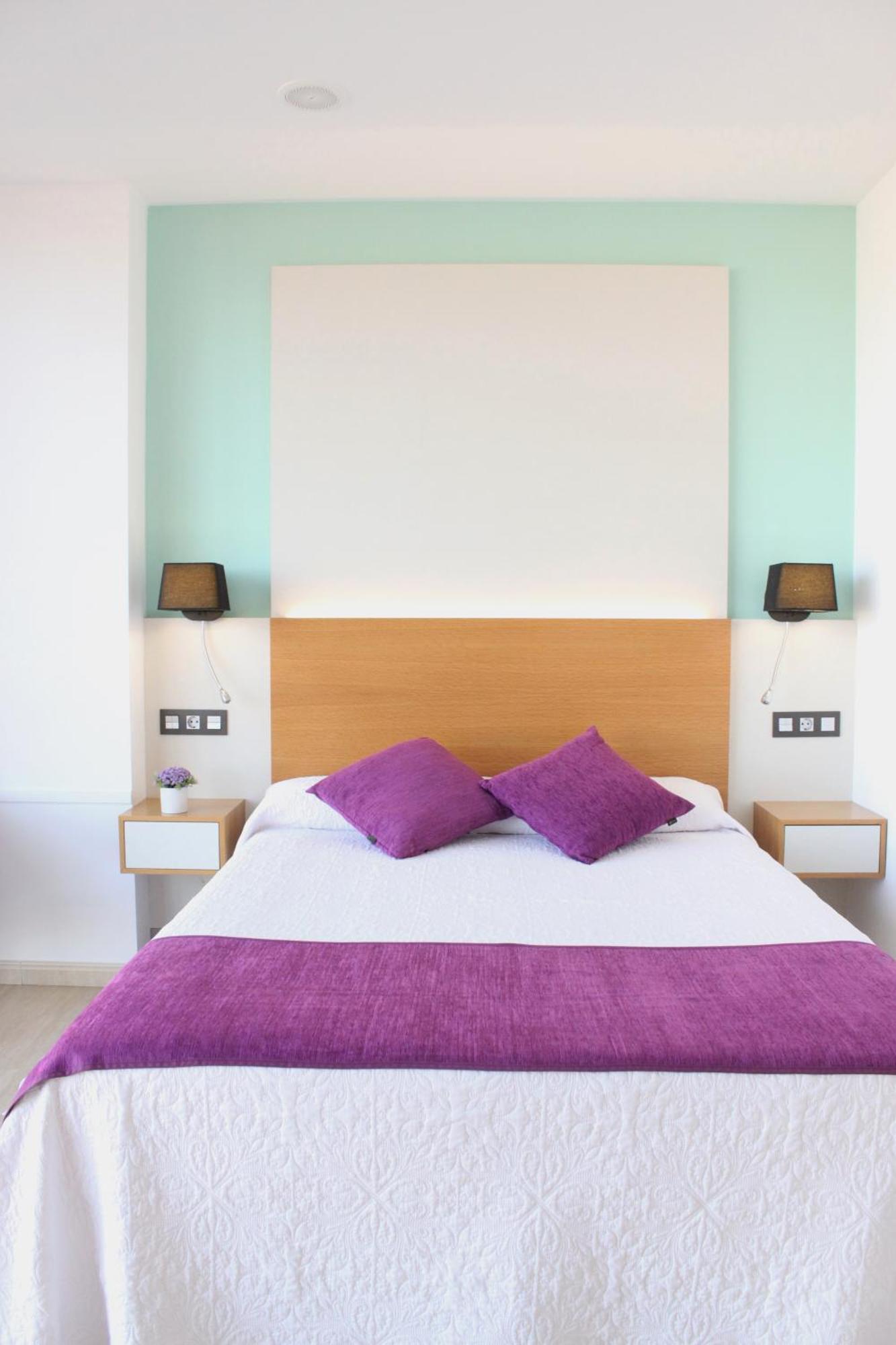Single Room,1765183814:JPEG